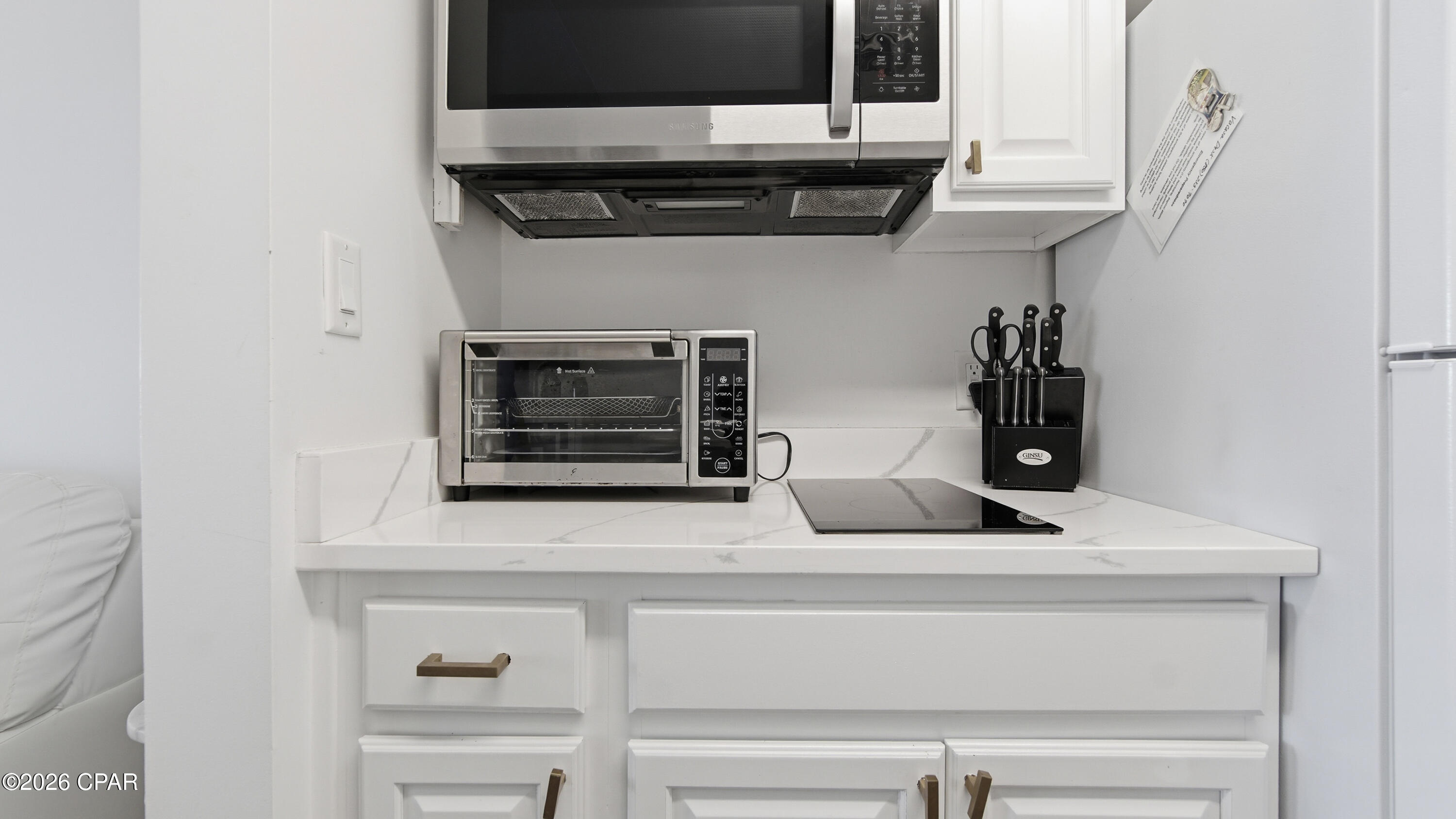 Listing photo id 11 for 114 Carillon Market Street 205