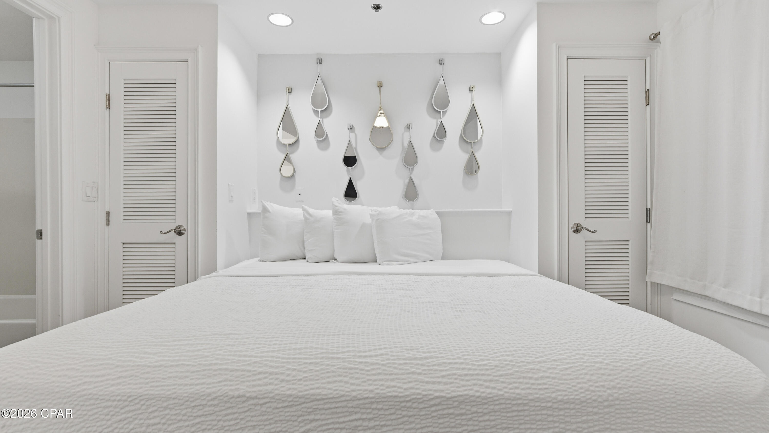 Listing photo id 20 for 114 Carillon Market Street 205