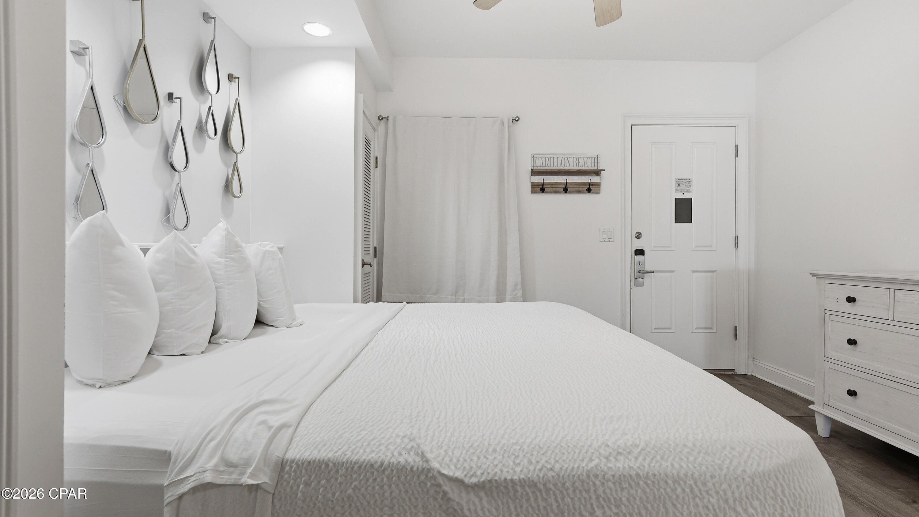 Image 21 For 114 Carillon Market Street 205