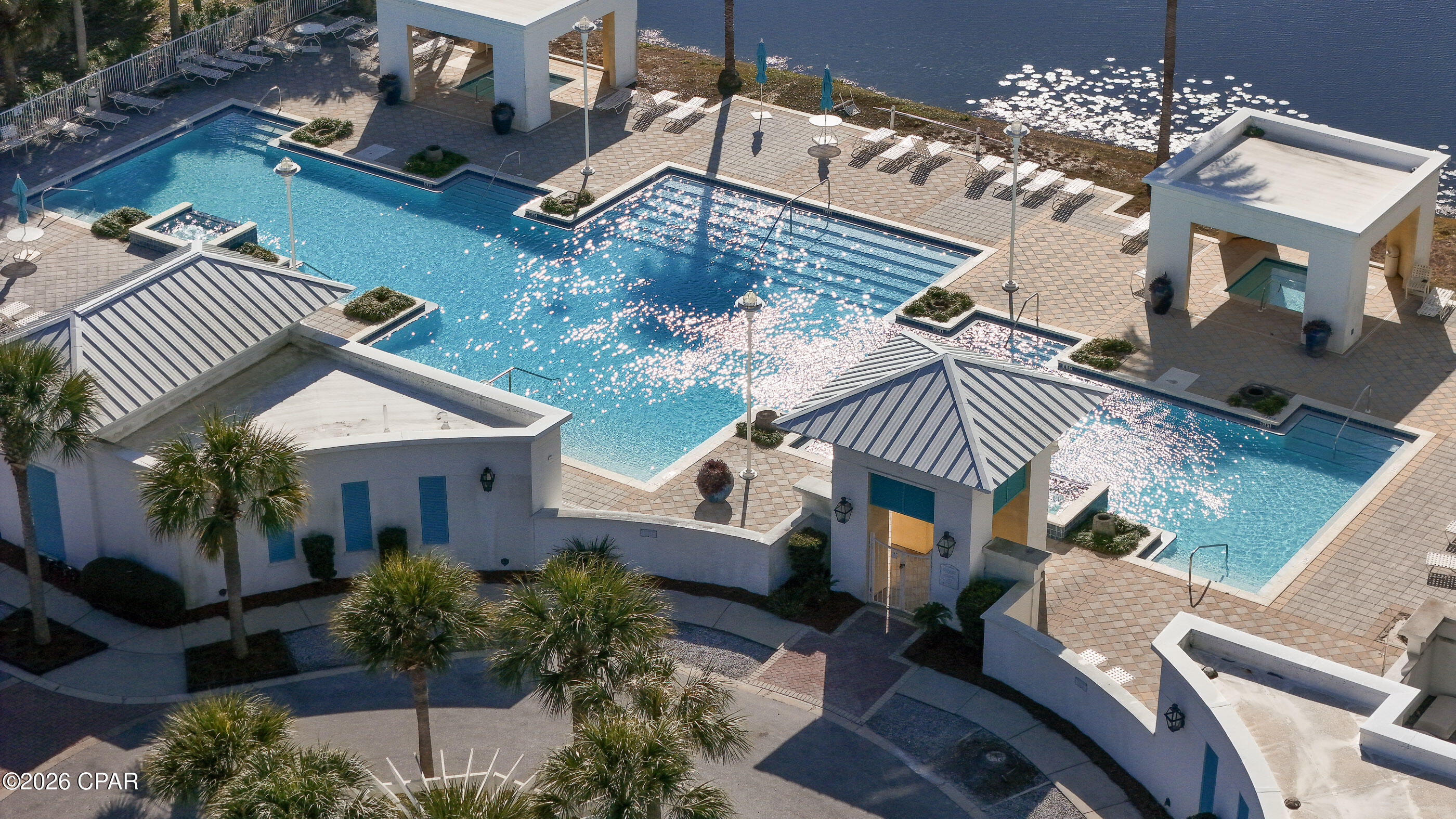 Listing photo id 25 for 114 Carillon Market Street 205