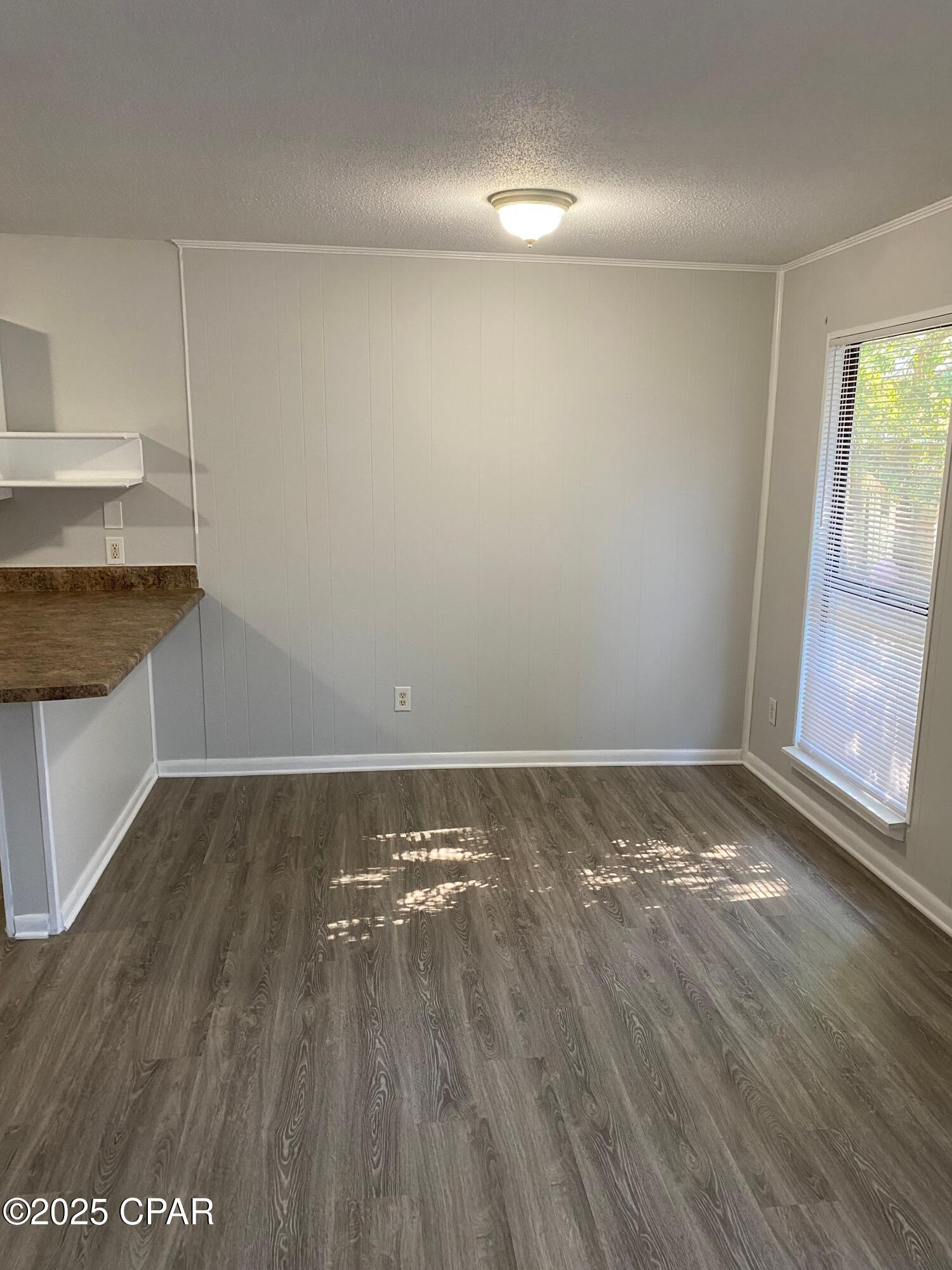 Image 6 For 214 San Vincente Street A