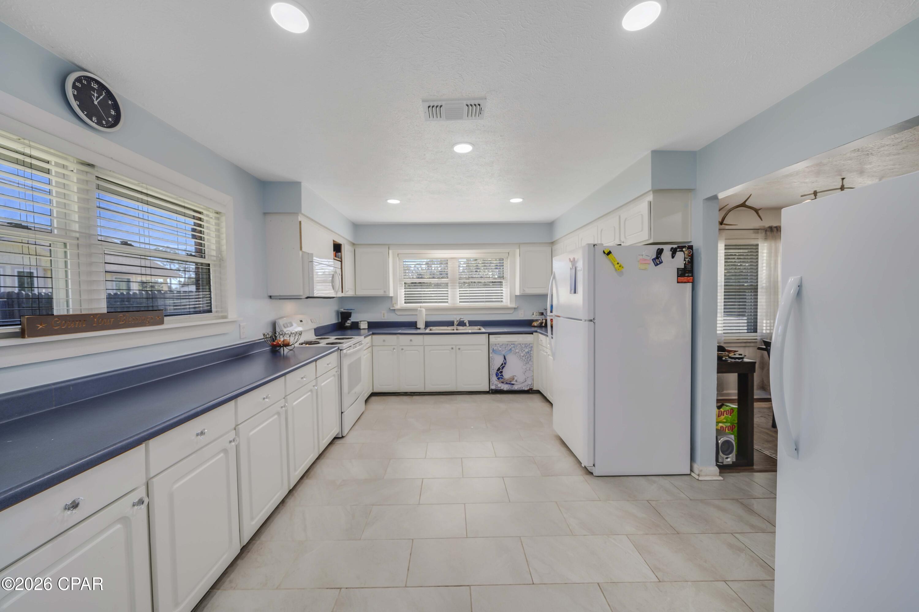 Image 11 For 4332 Catherine Street