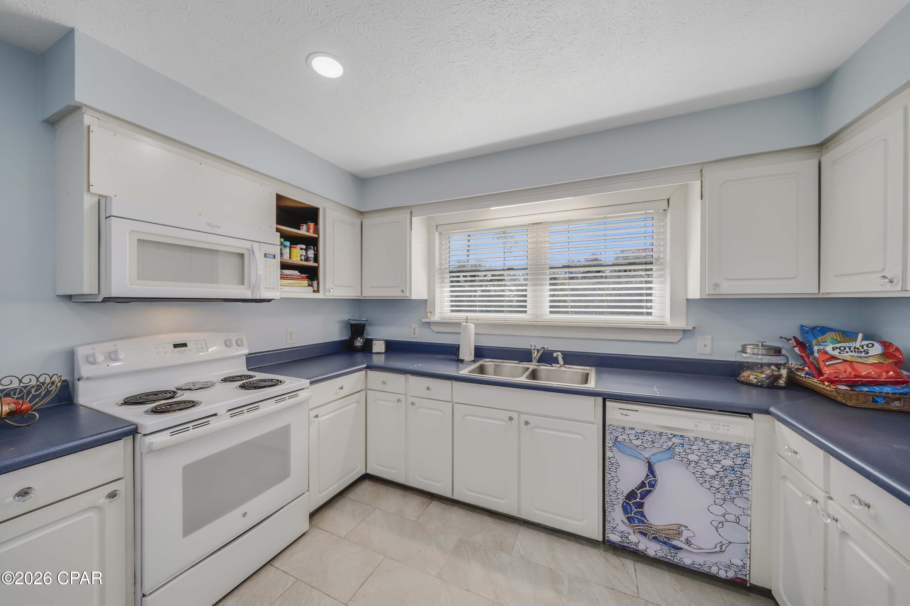 Image 14 For 4332 Catherine Street