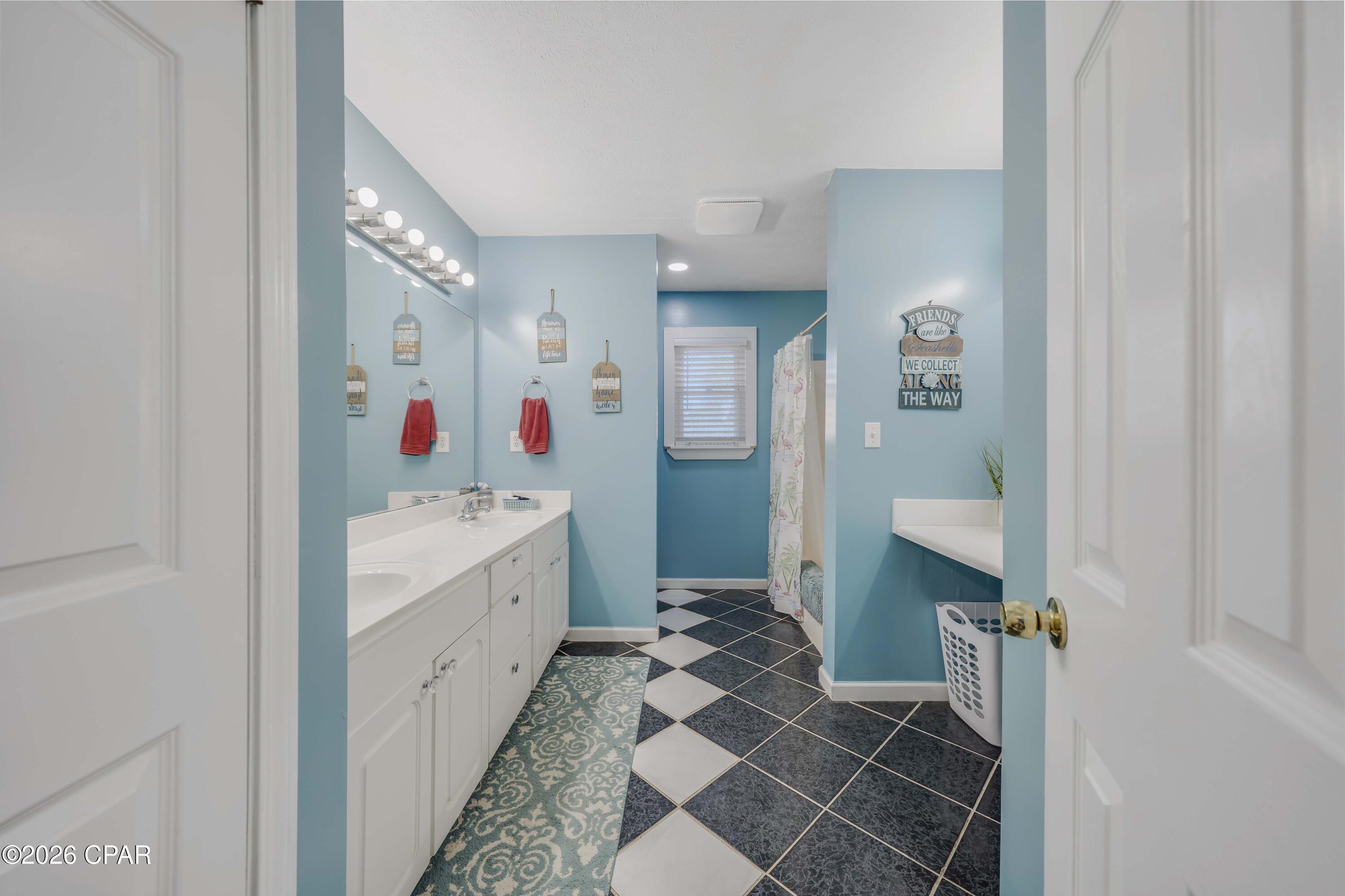 Image 20 For 4332 Catherine Street