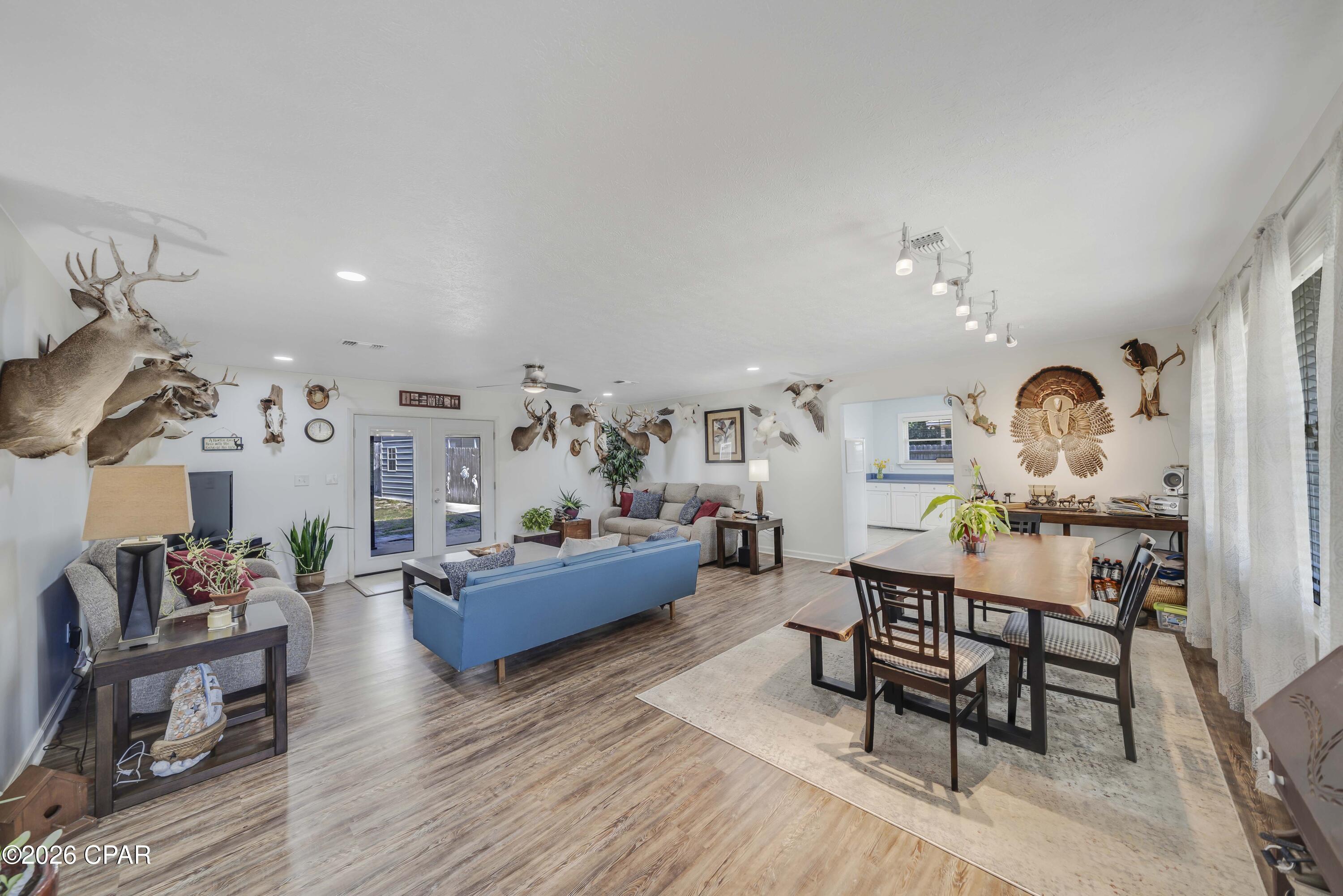 Image 6 For 4332 Catherine Street