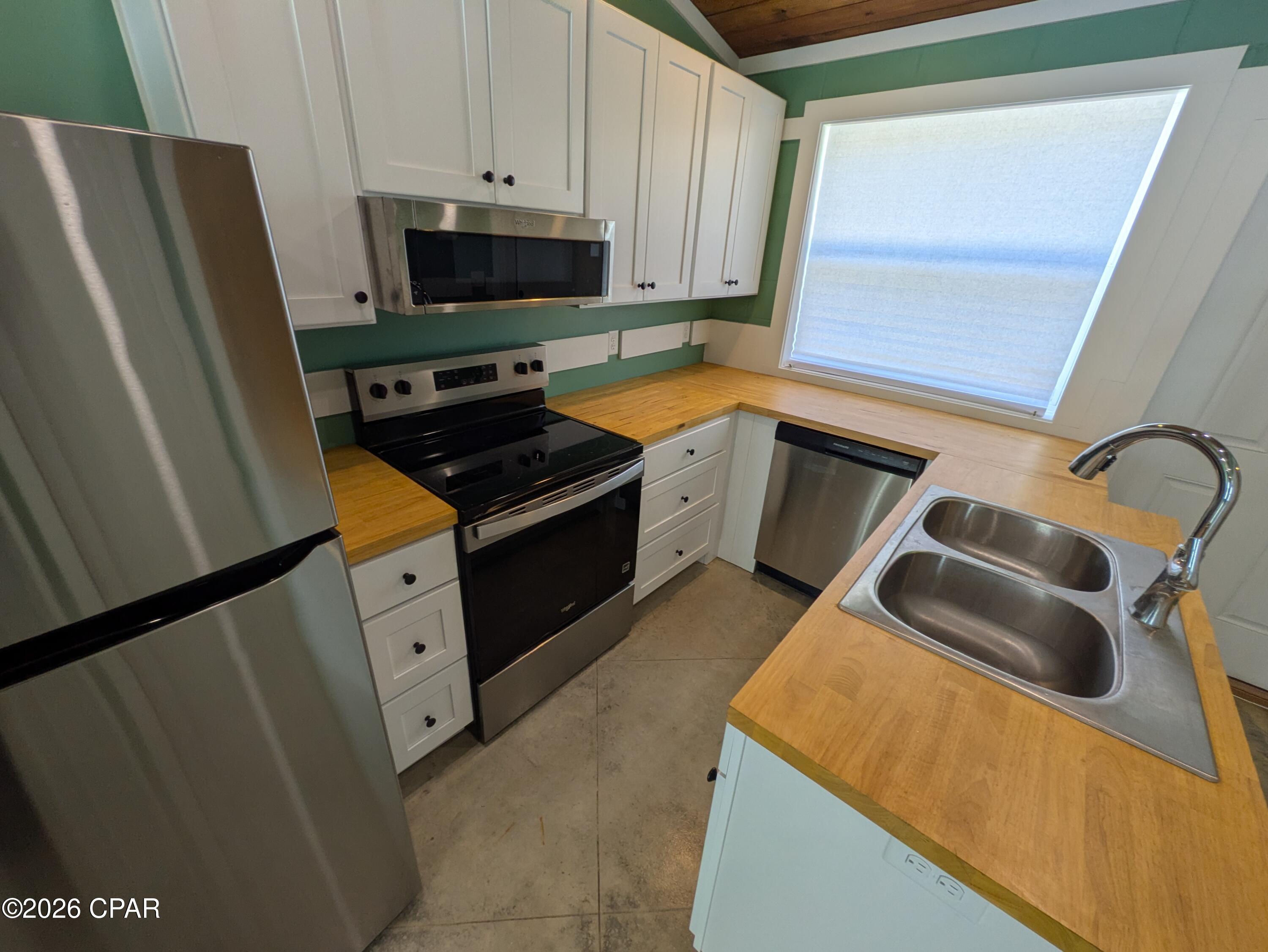 Image 6 For 13733 Windsor Avenue