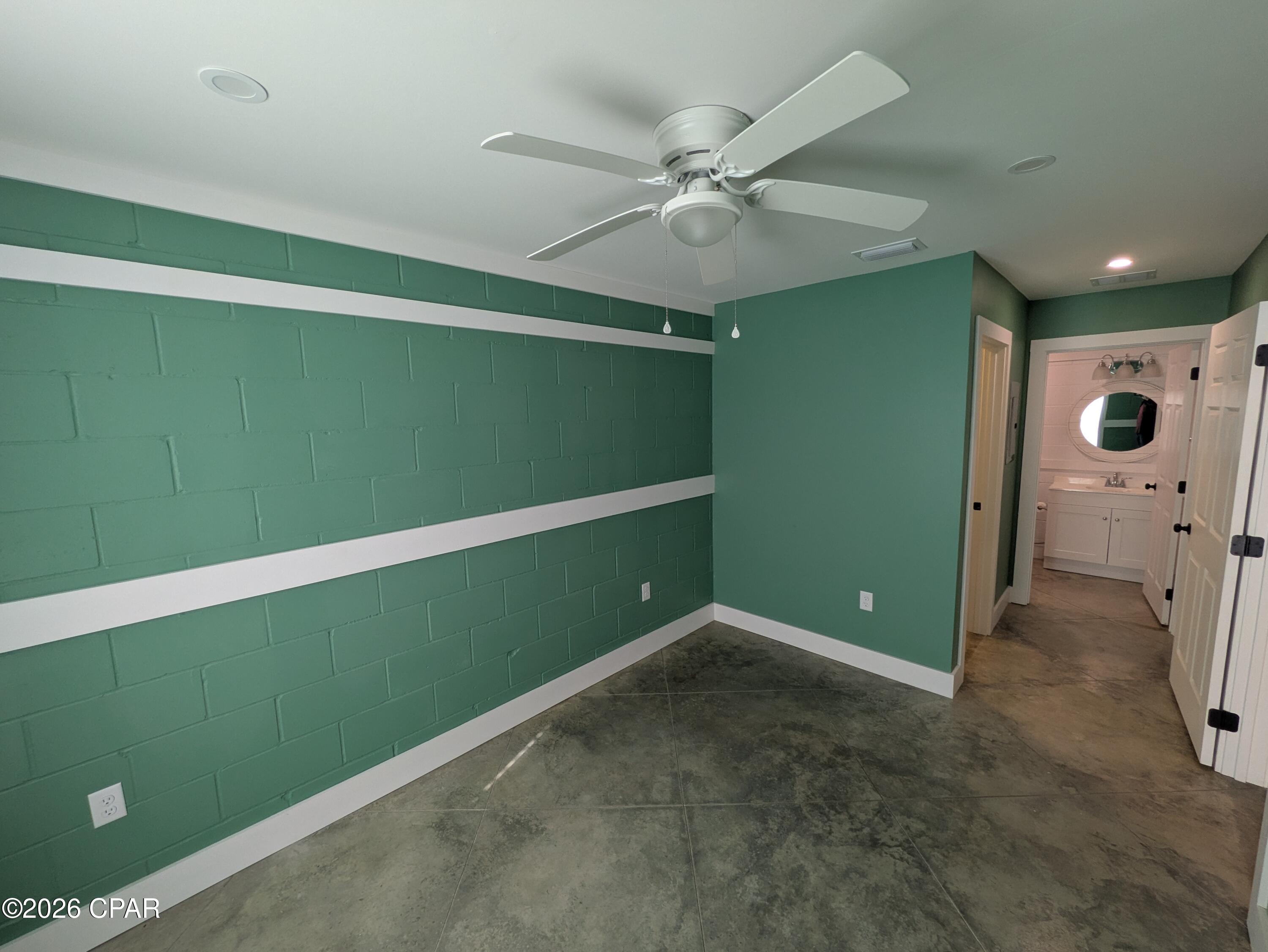 Image 8 For 13733 Windsor Avenue