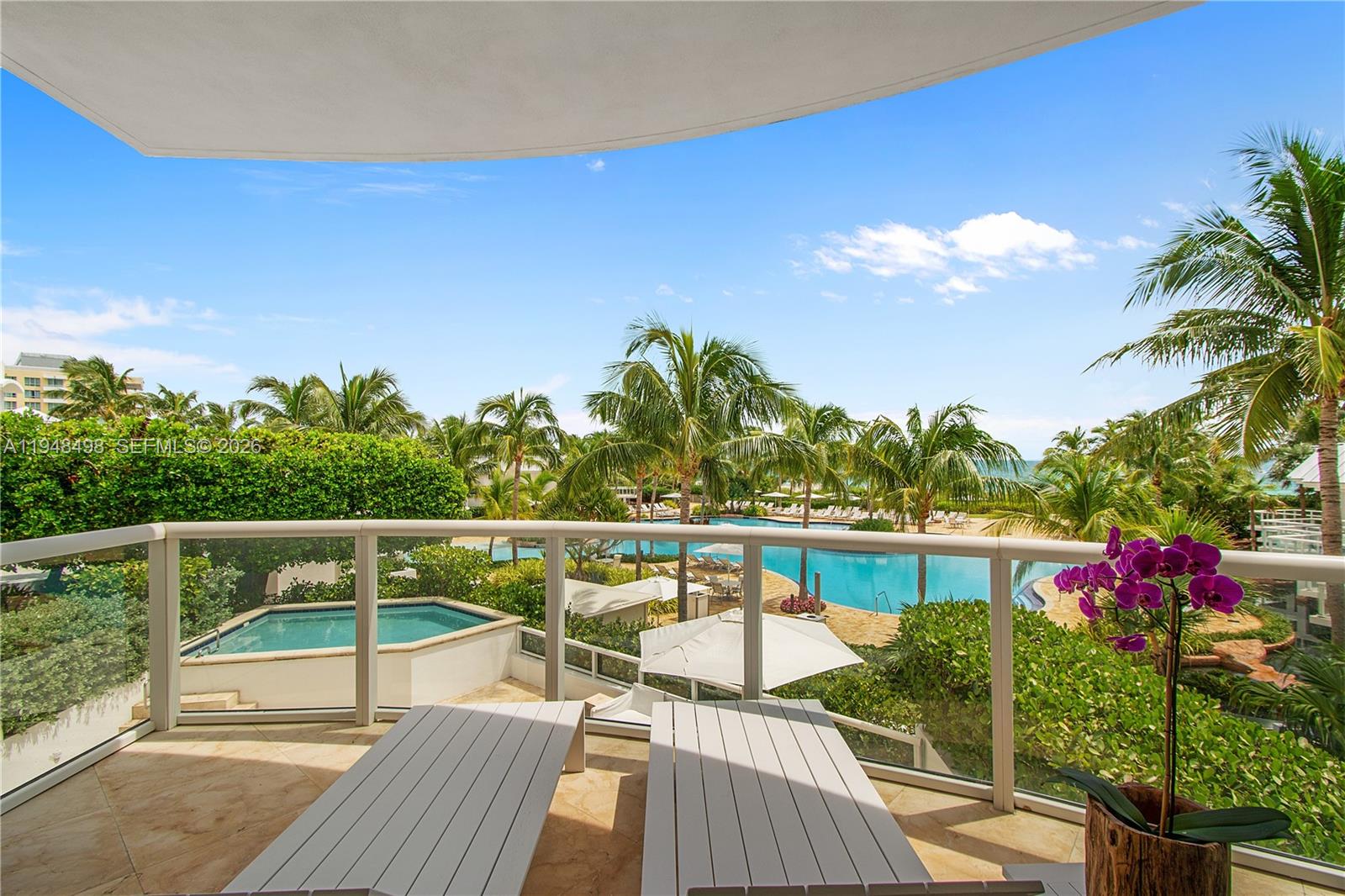 Continuum On South Beach