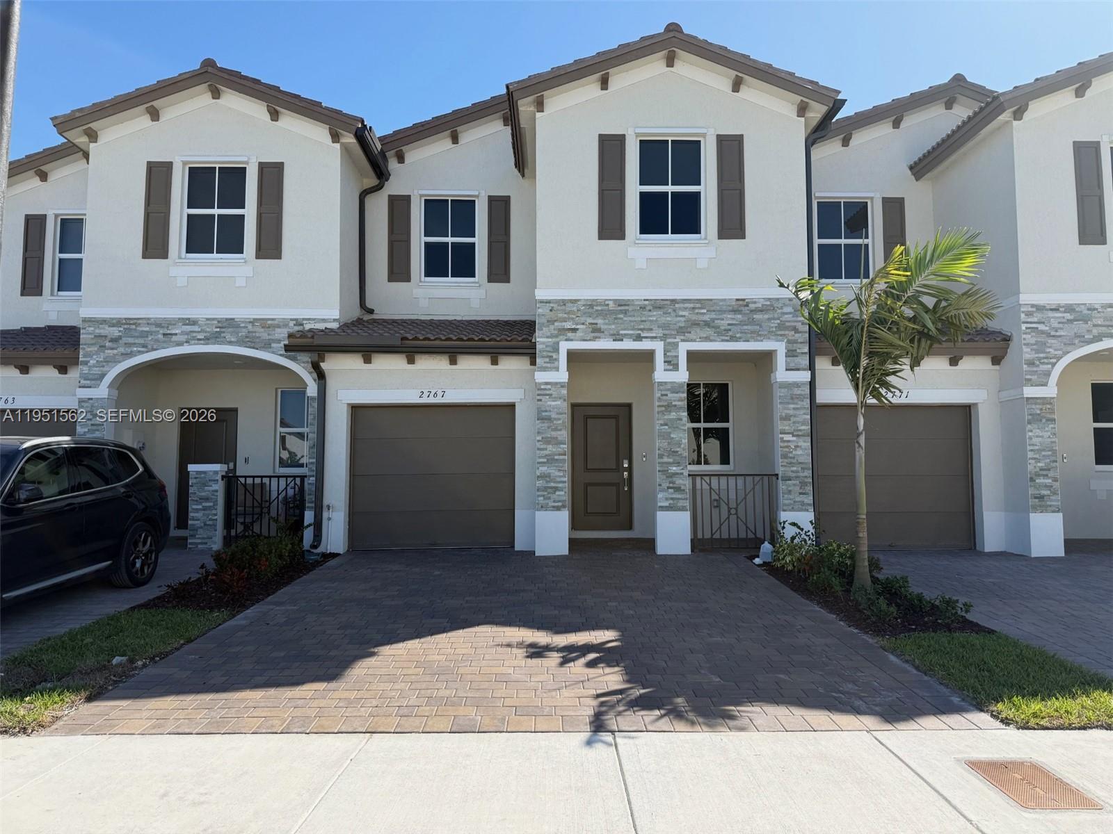 Keys Gates, Altamira