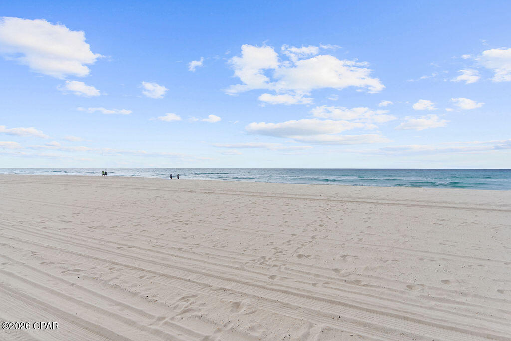 Image 48 For 9850 Thomas Drive 104e