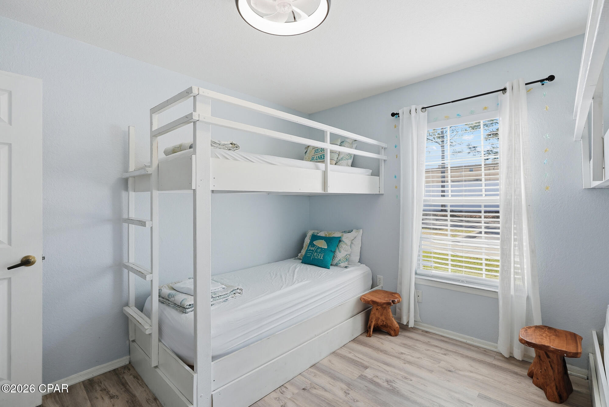 Image 15 For 601 Cape Cod Drive