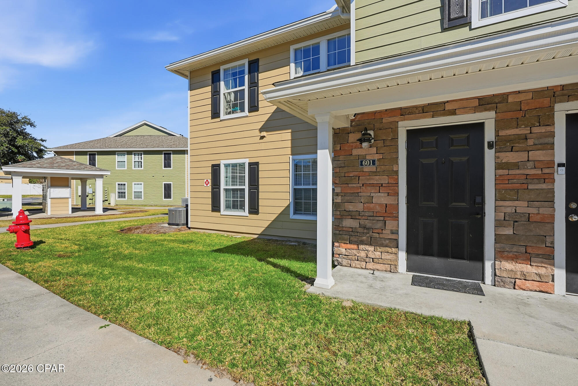 Image 3 For 601 Cape Cod Drive