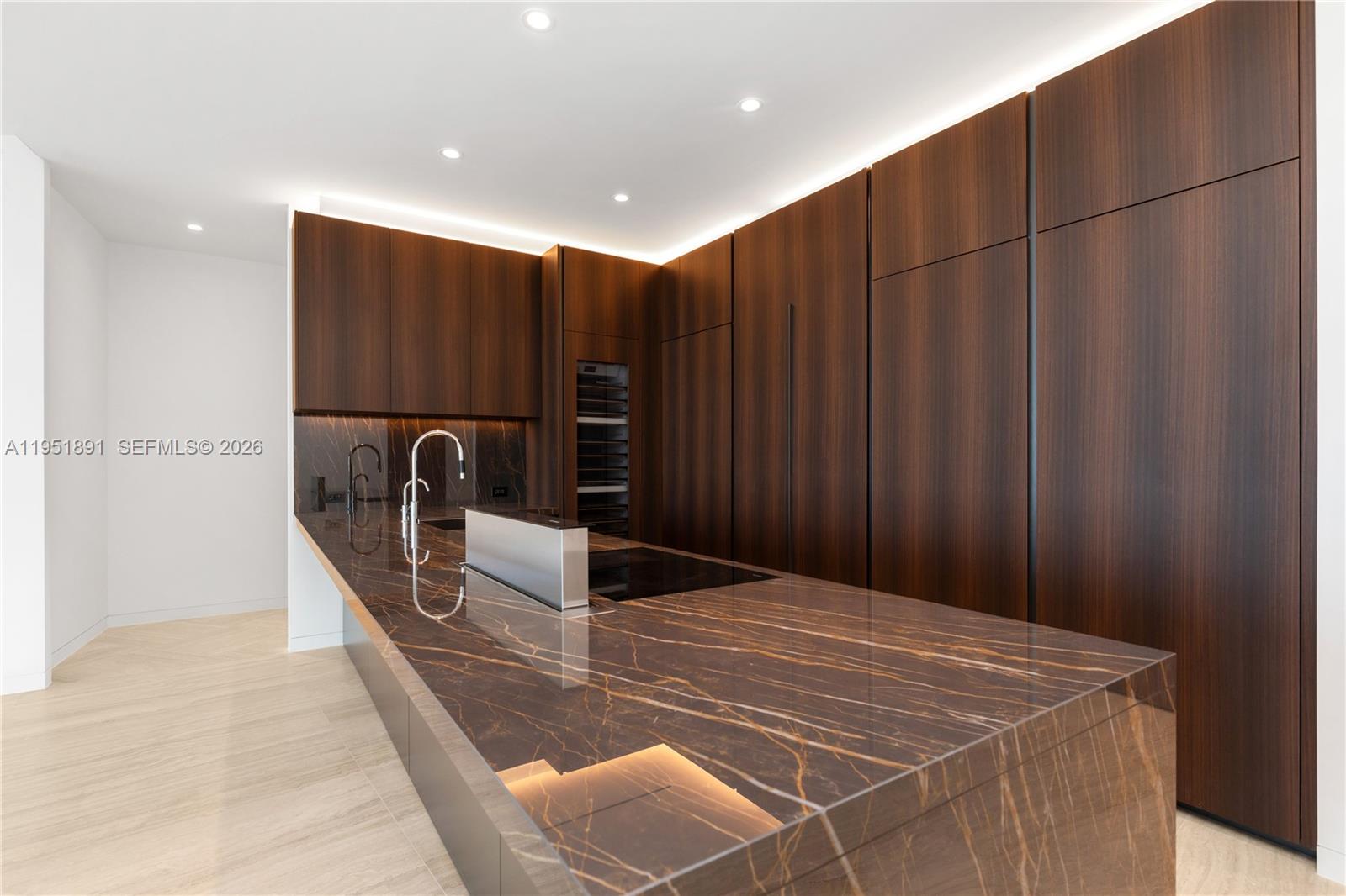 Homes for sale in Miami, FL | 5 Grove Isle Dr #L501, Miami, FL 33133 | MLS# A11951891