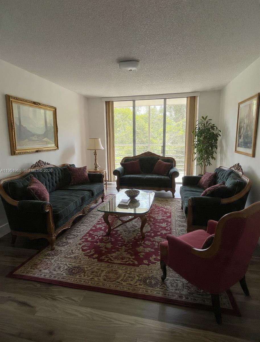 Cypress Chase Condo No 5