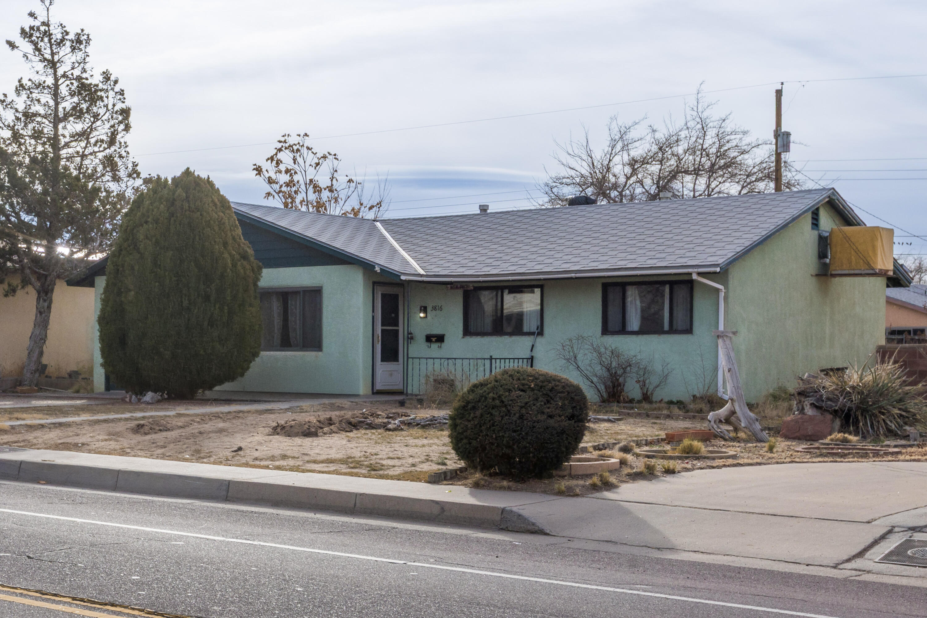 3816 Comanche Road, Albuquerque NM 87110