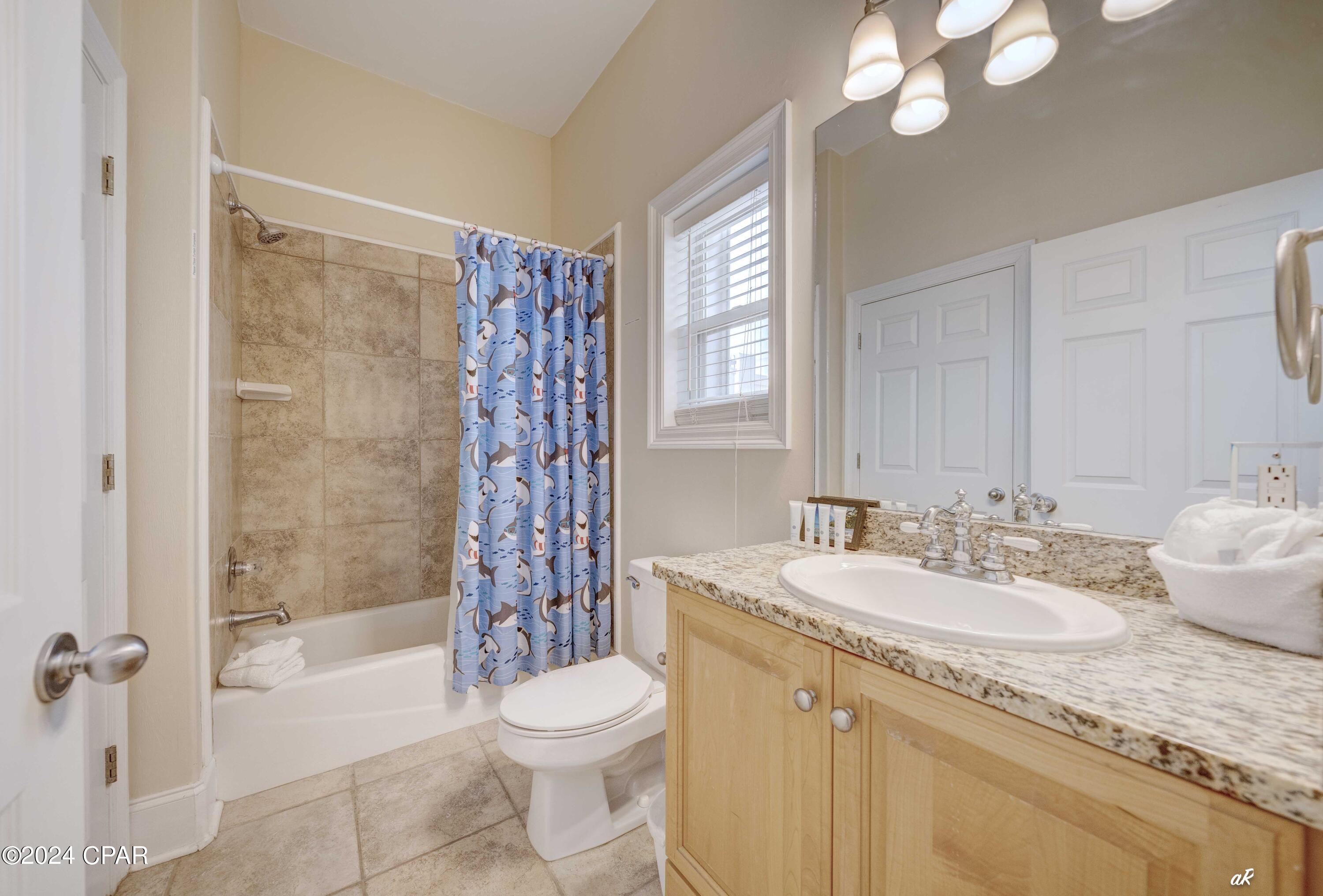 7428 Thomas Drive, Panama City Beach, FL 32408 thumbnail, photo 18 of 38