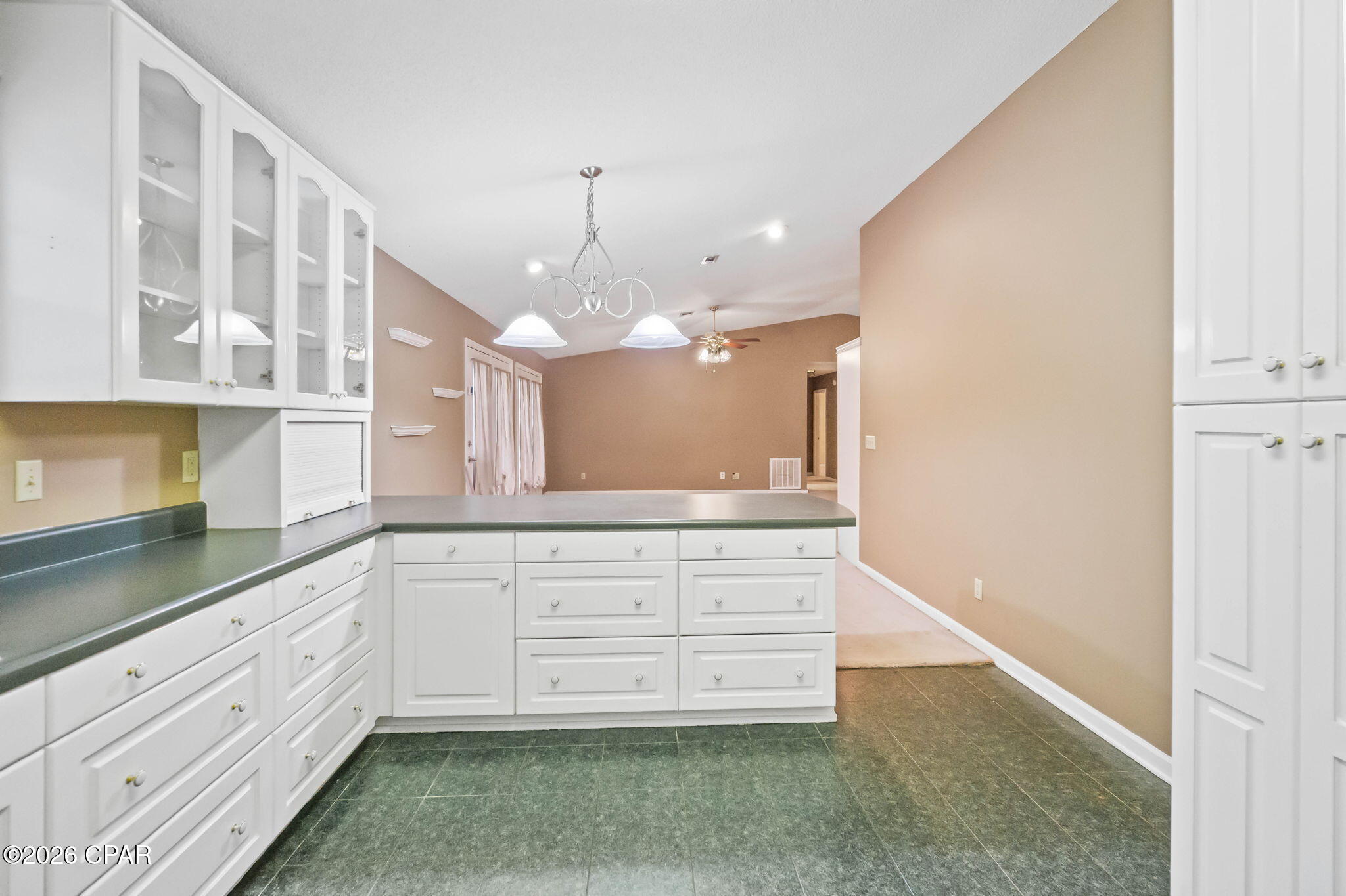 Image 10 For 4127 Cliff Road