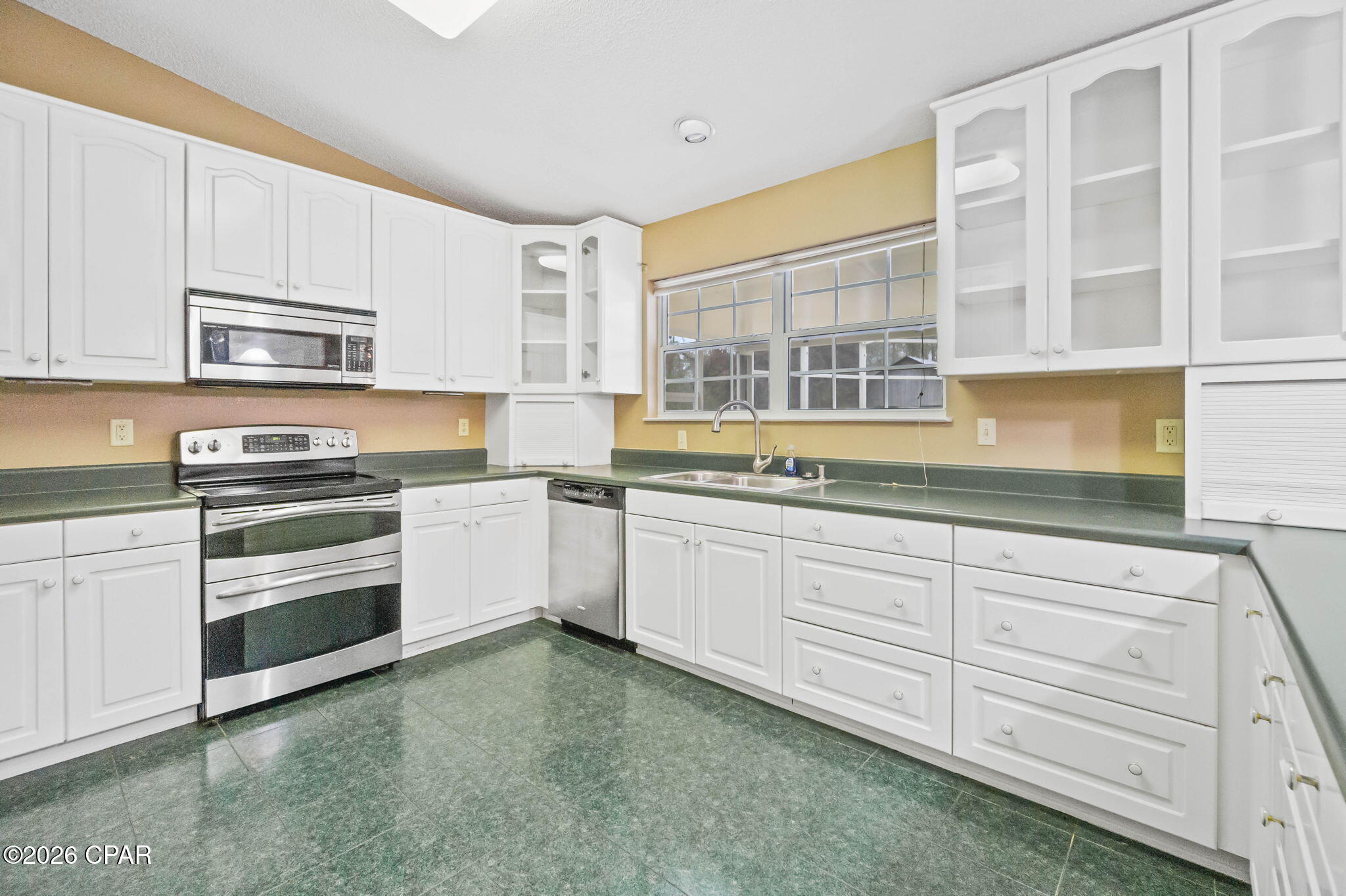 Image 8 For 4127 Cliff Road