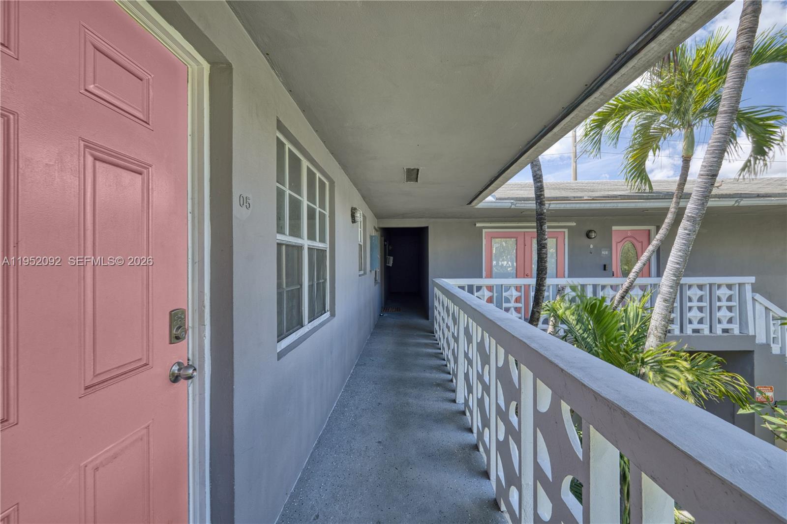 Croissant Park Dixie Cut-