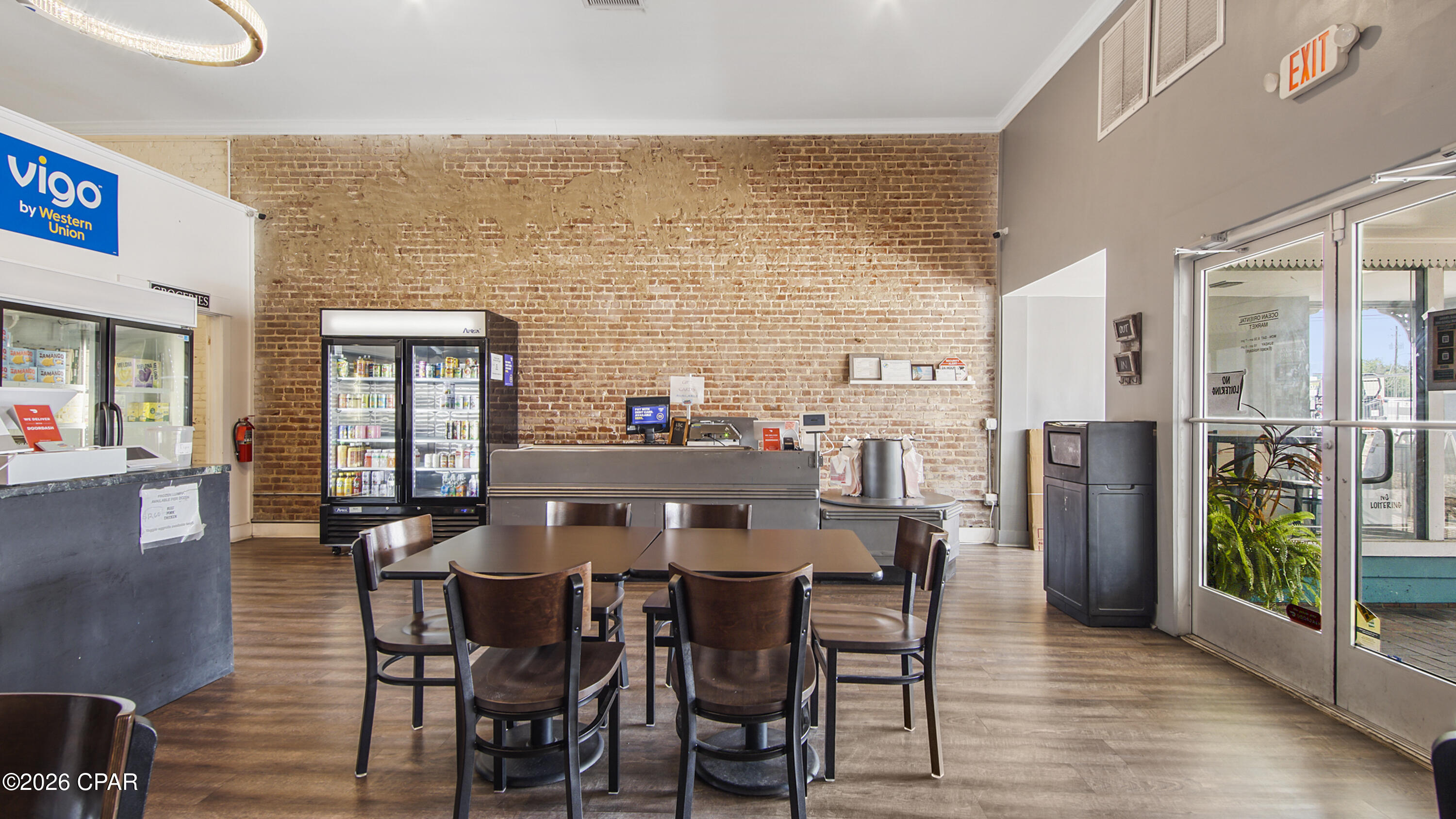 Listing photo id 20 for 571 Harrison Avenue