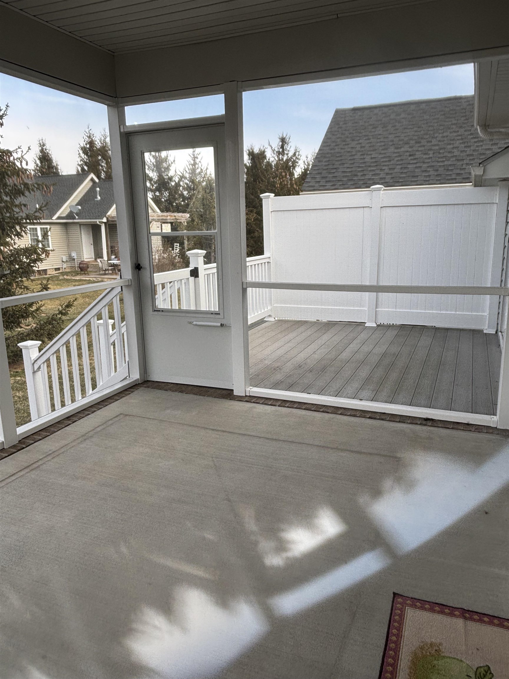 32 Jenna Ln