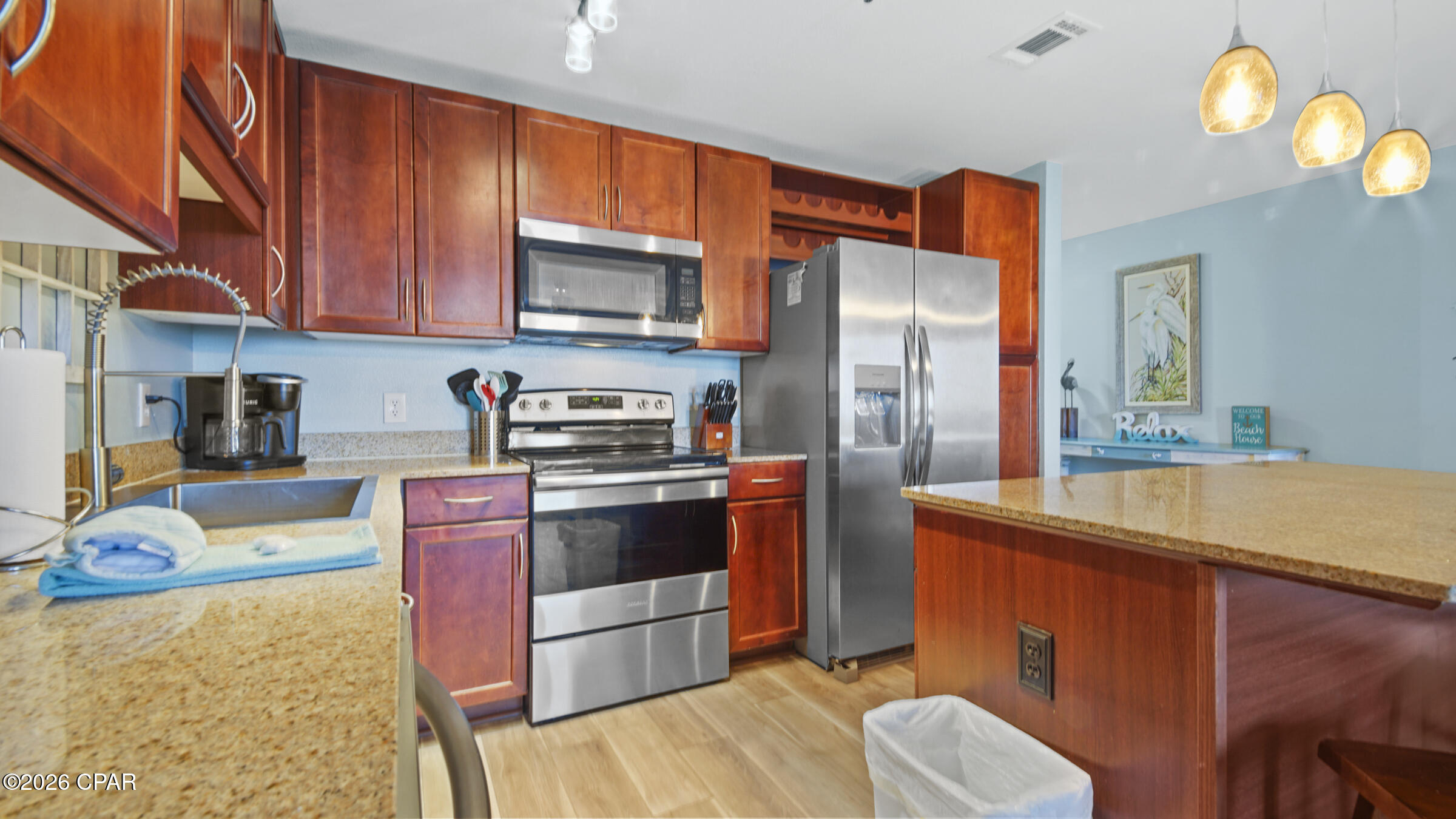 Image 14 For 9902 Thomas Drive 1834