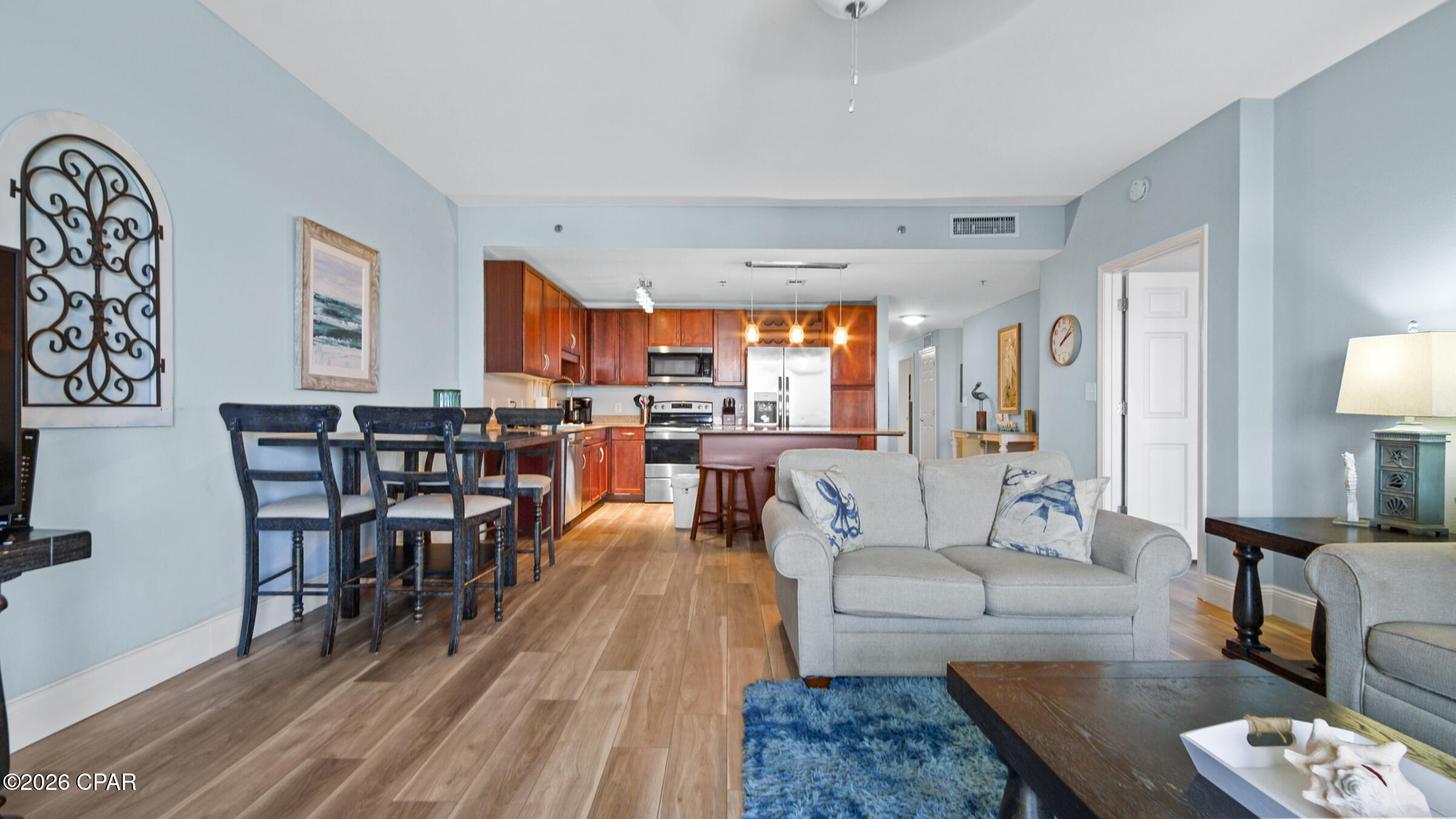 Image 2 For 9902 Thomas Drive 1834