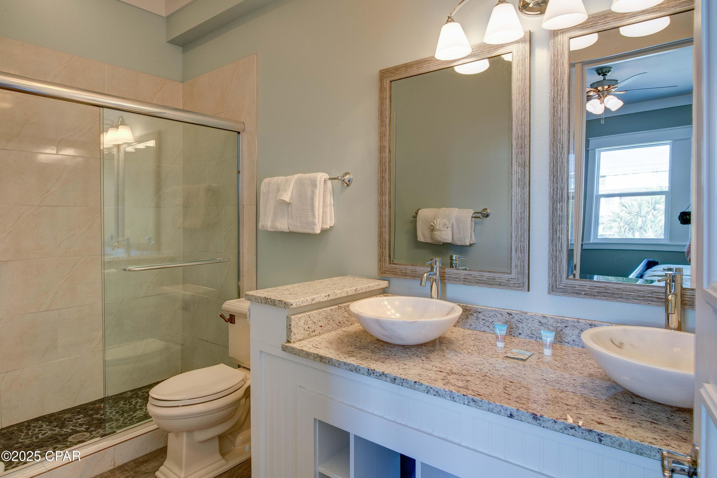 Listing photo id 16 for 5409 Gulf Drive