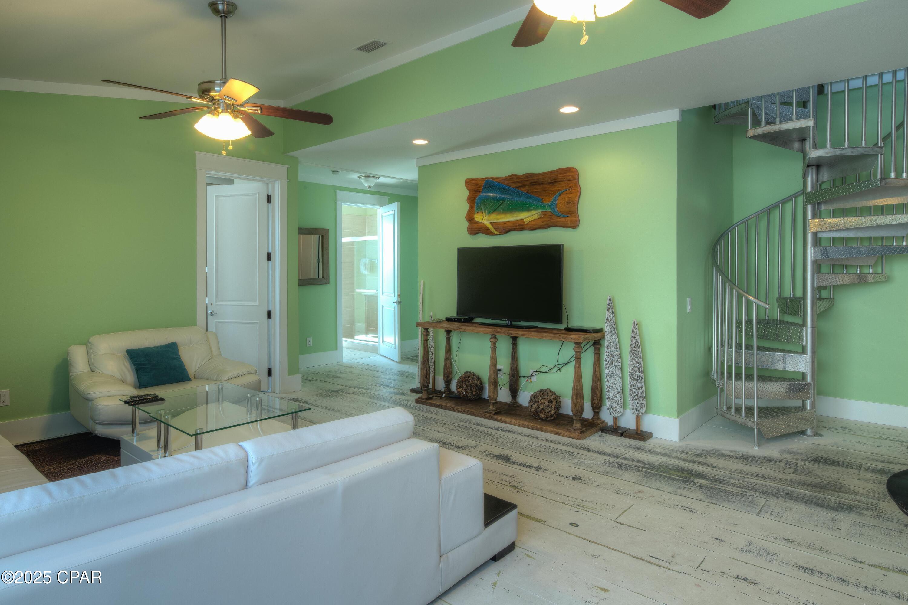 Listing photo id 23 for 5409 Gulf Drive