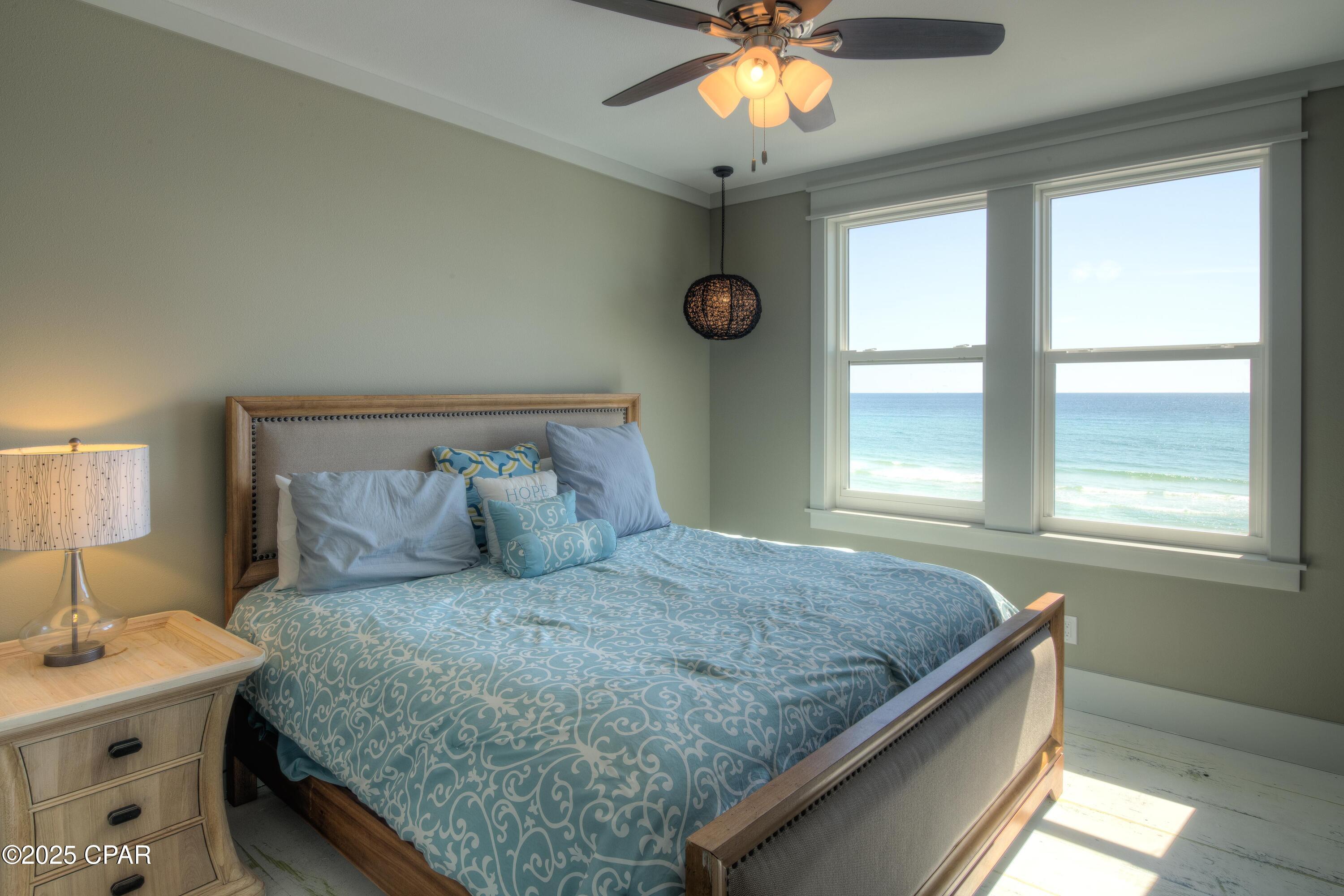 Listing photo id 24 for 5409 Gulf Drive