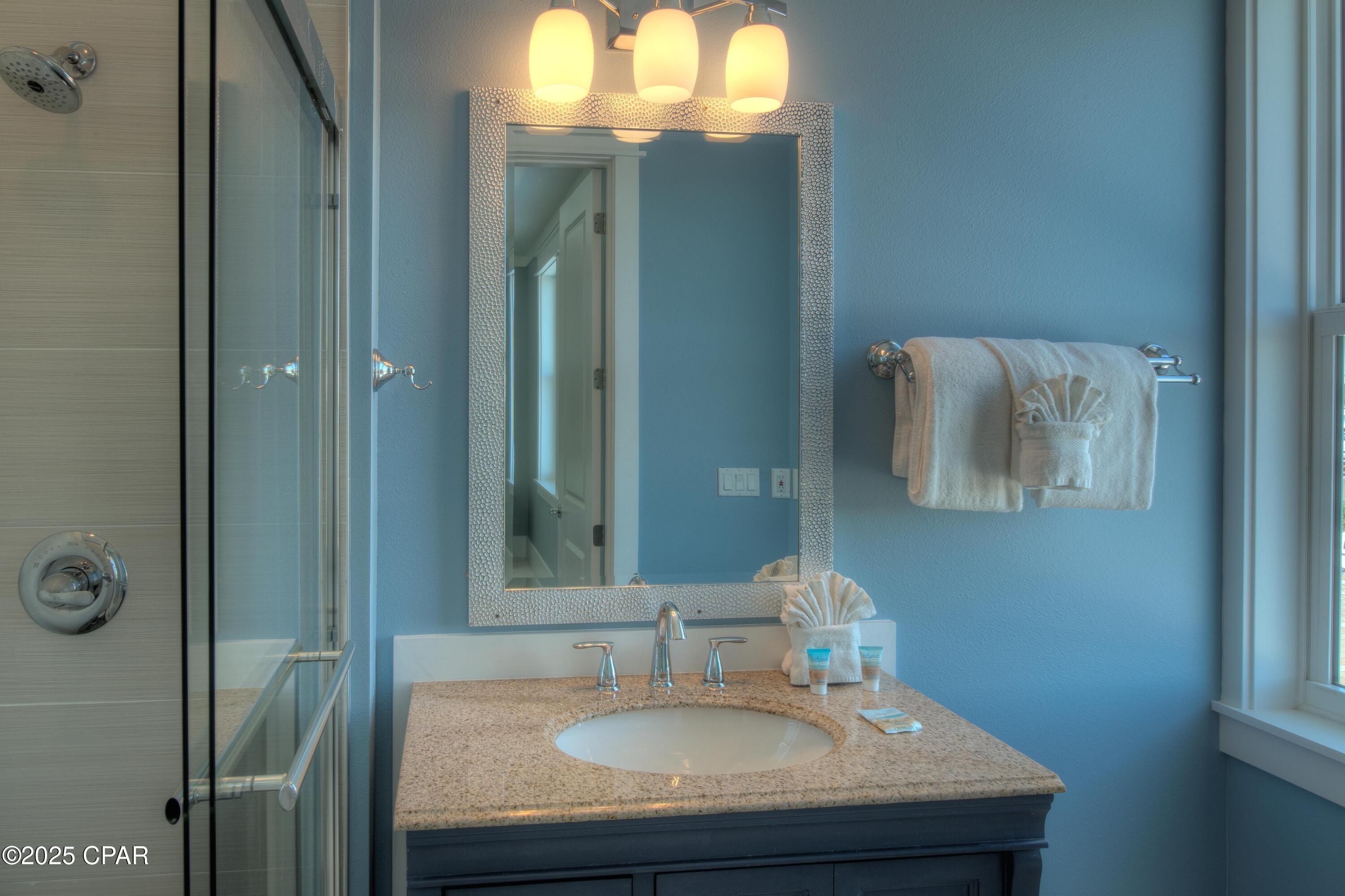 Listing photo id 31 for 5409 Gulf Drive