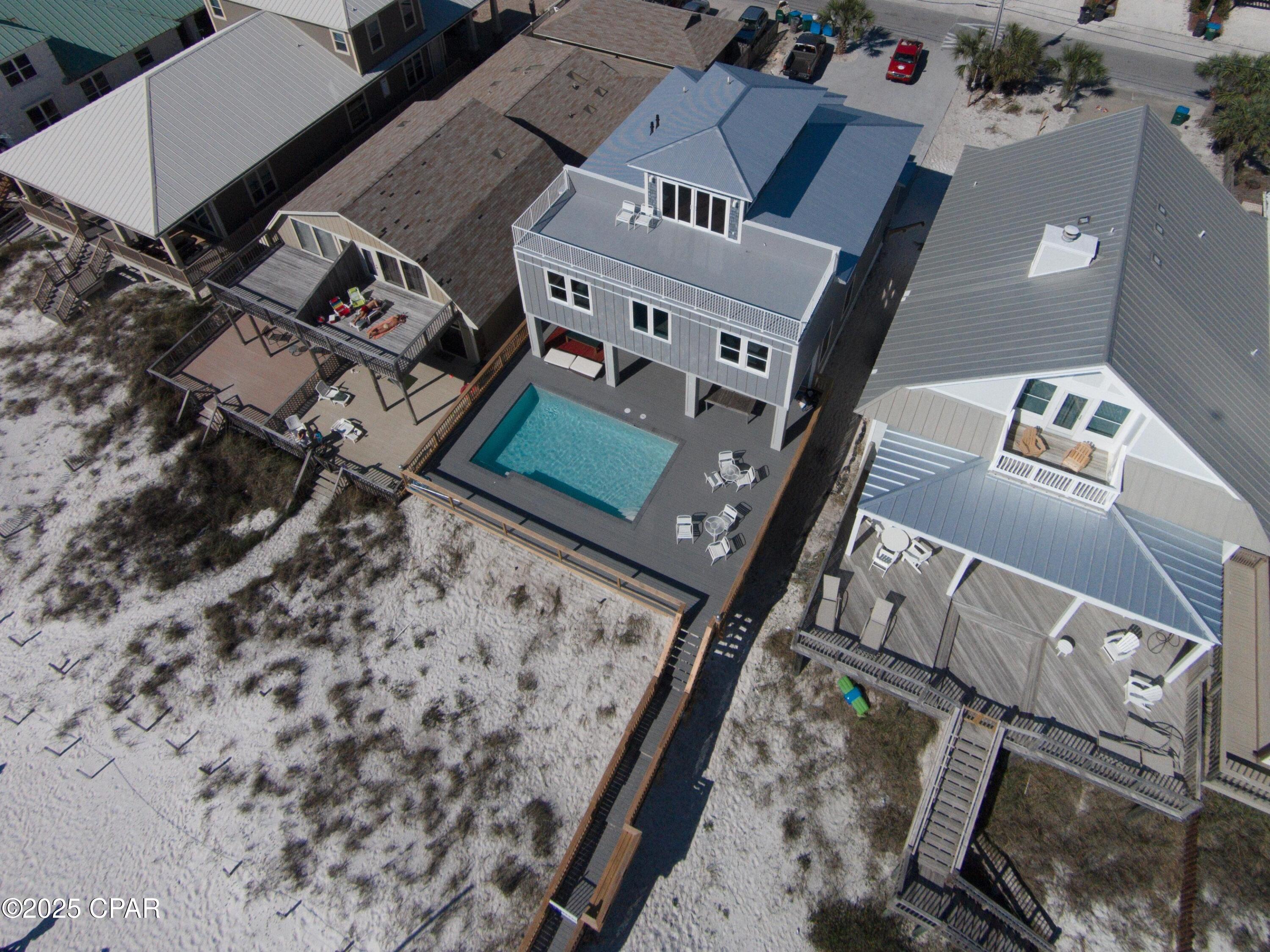 Listing photo id 6 for 5409 Gulf Drive