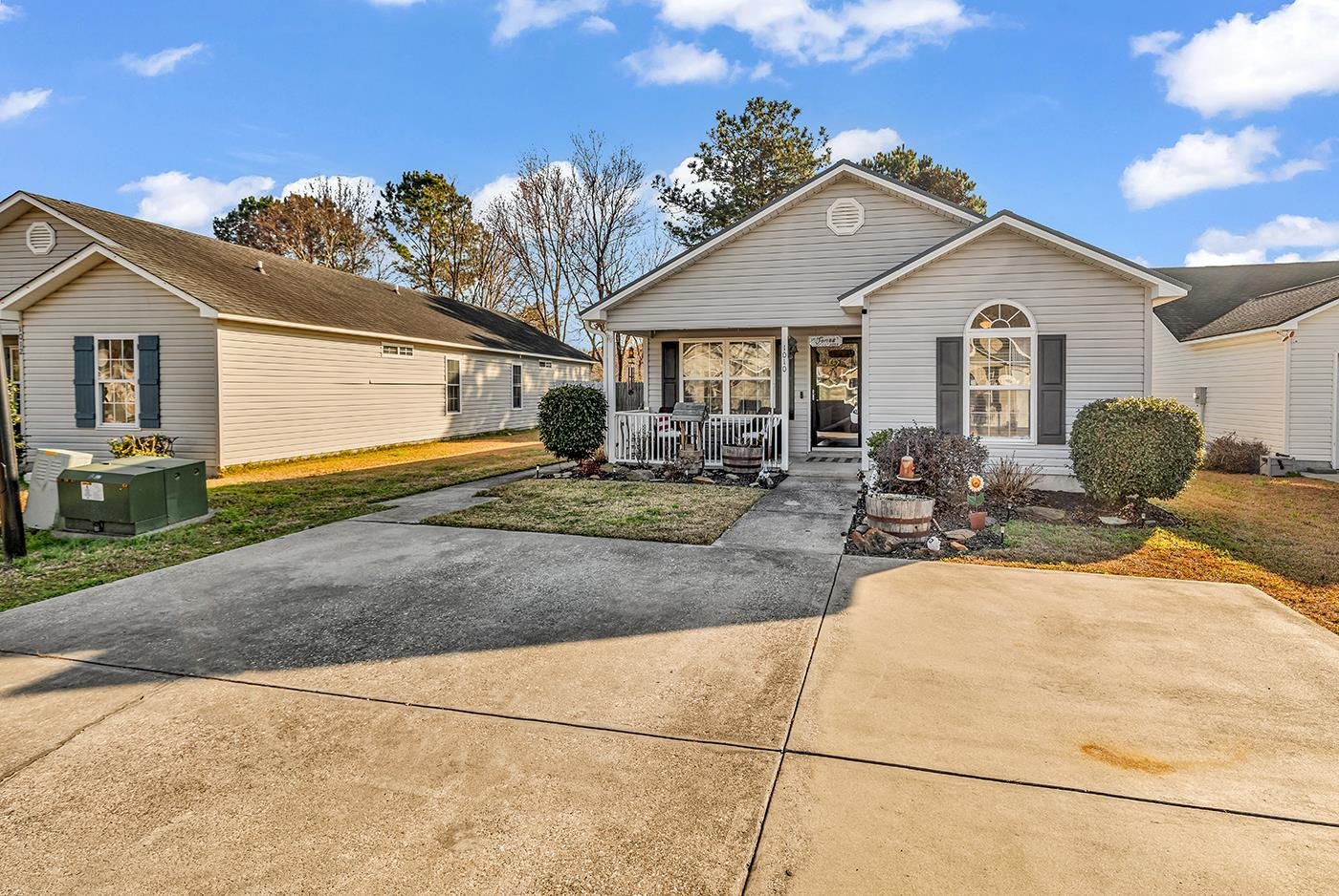 1010 Autumn Dr. Murrells Inlet, SC 29576