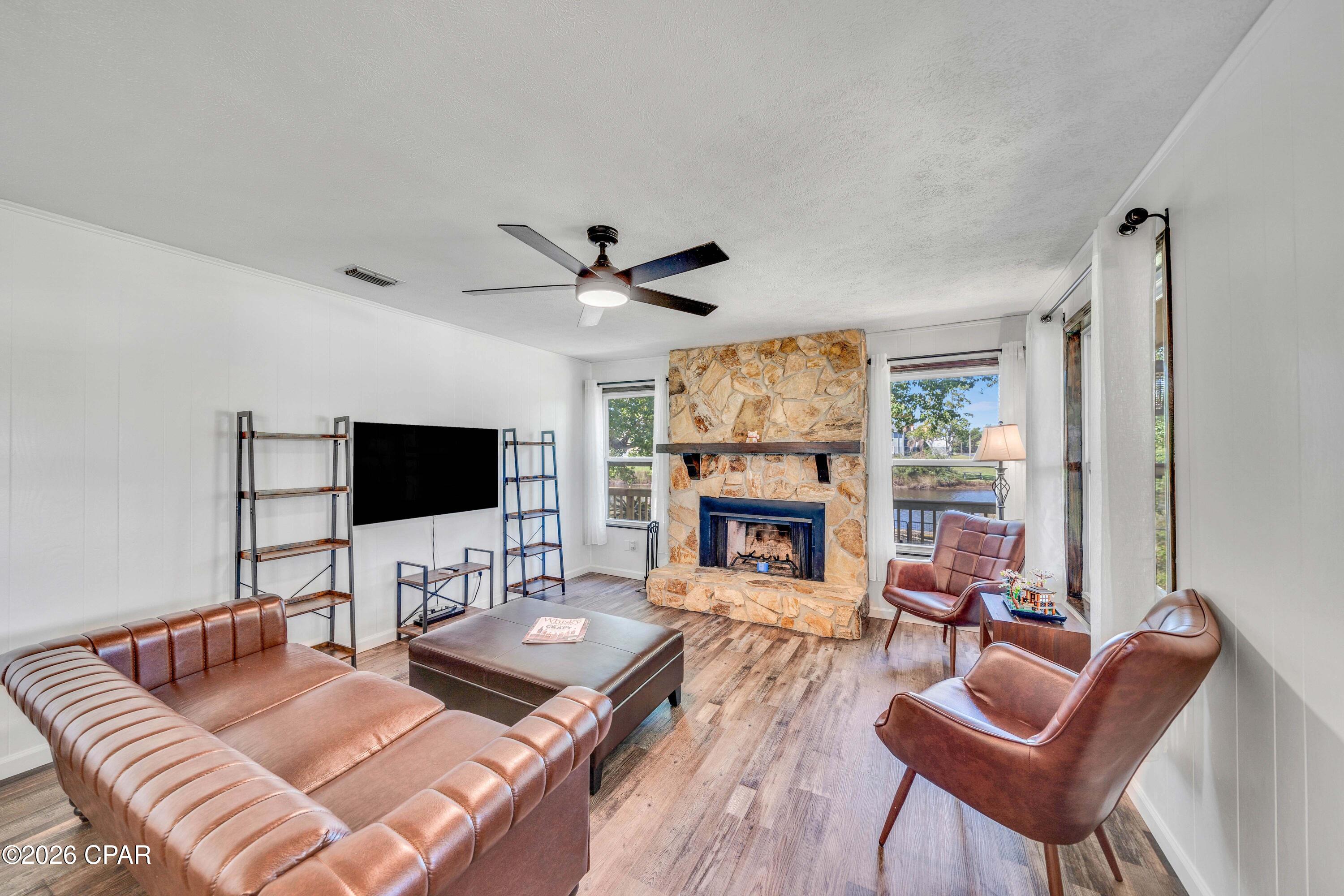 Image 13 For 2115 High Avenue