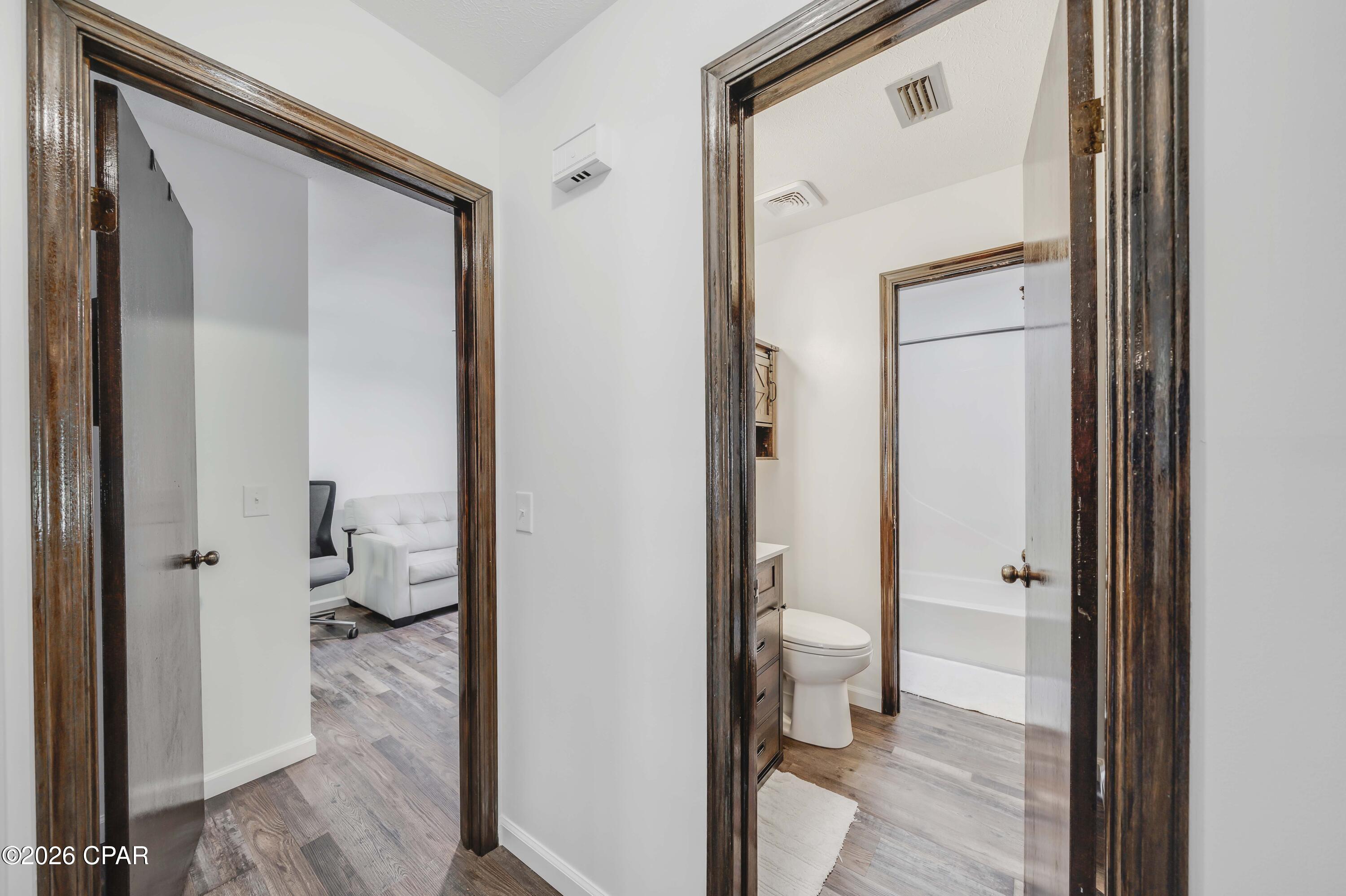 Image 21 For 2115 High Avenue