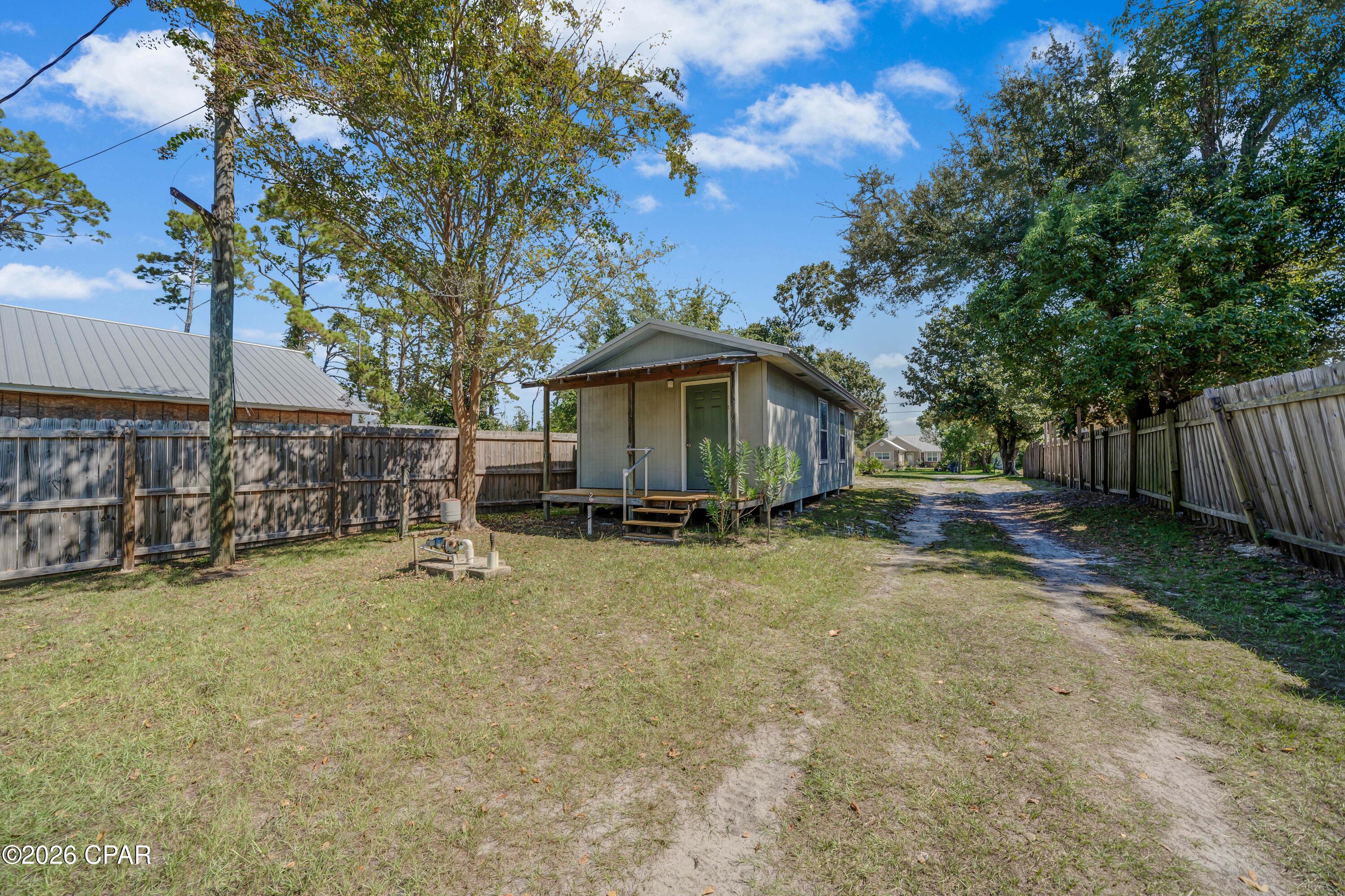 Image 30 For 2115 High Avenue