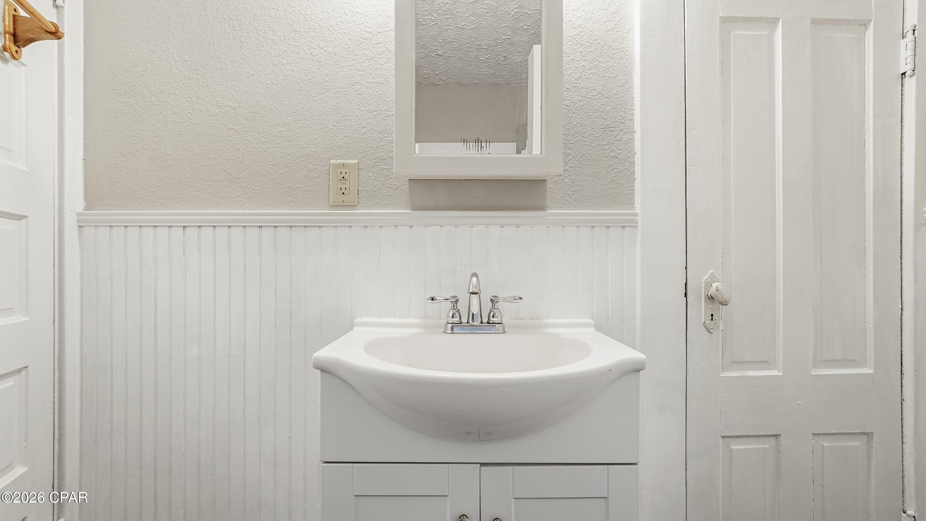 Image 19 For 4404 Broad Street