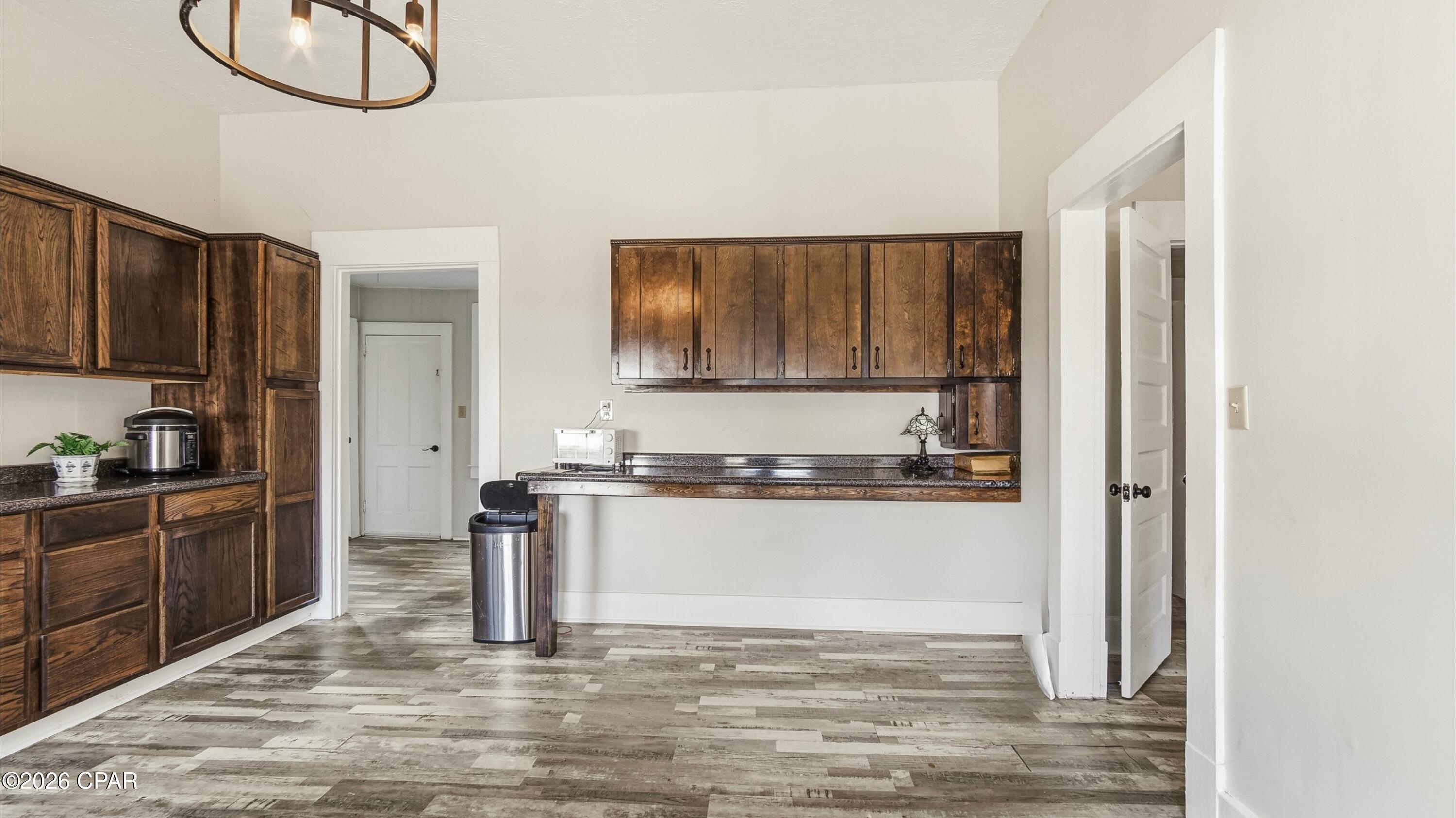 Image 6 For 4404 Broad Street