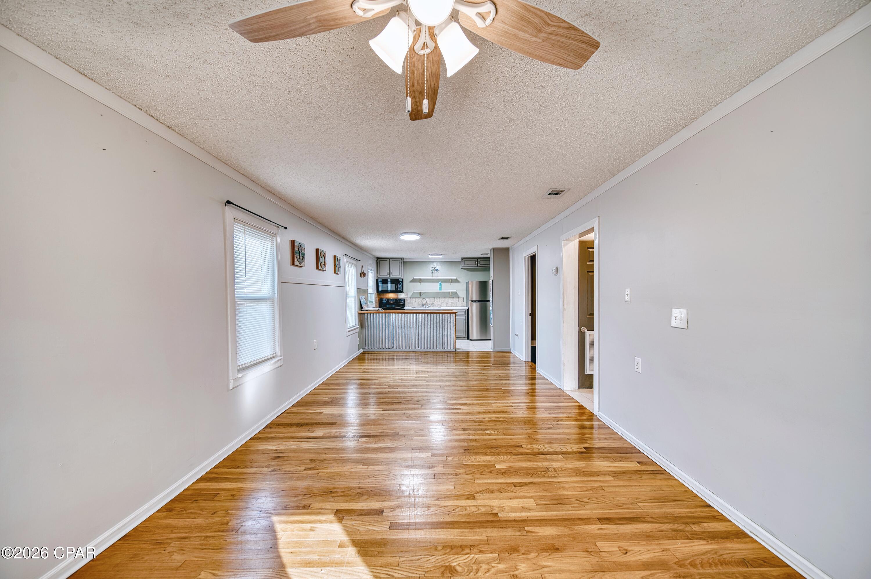 Image 14 For 209 Wells Street