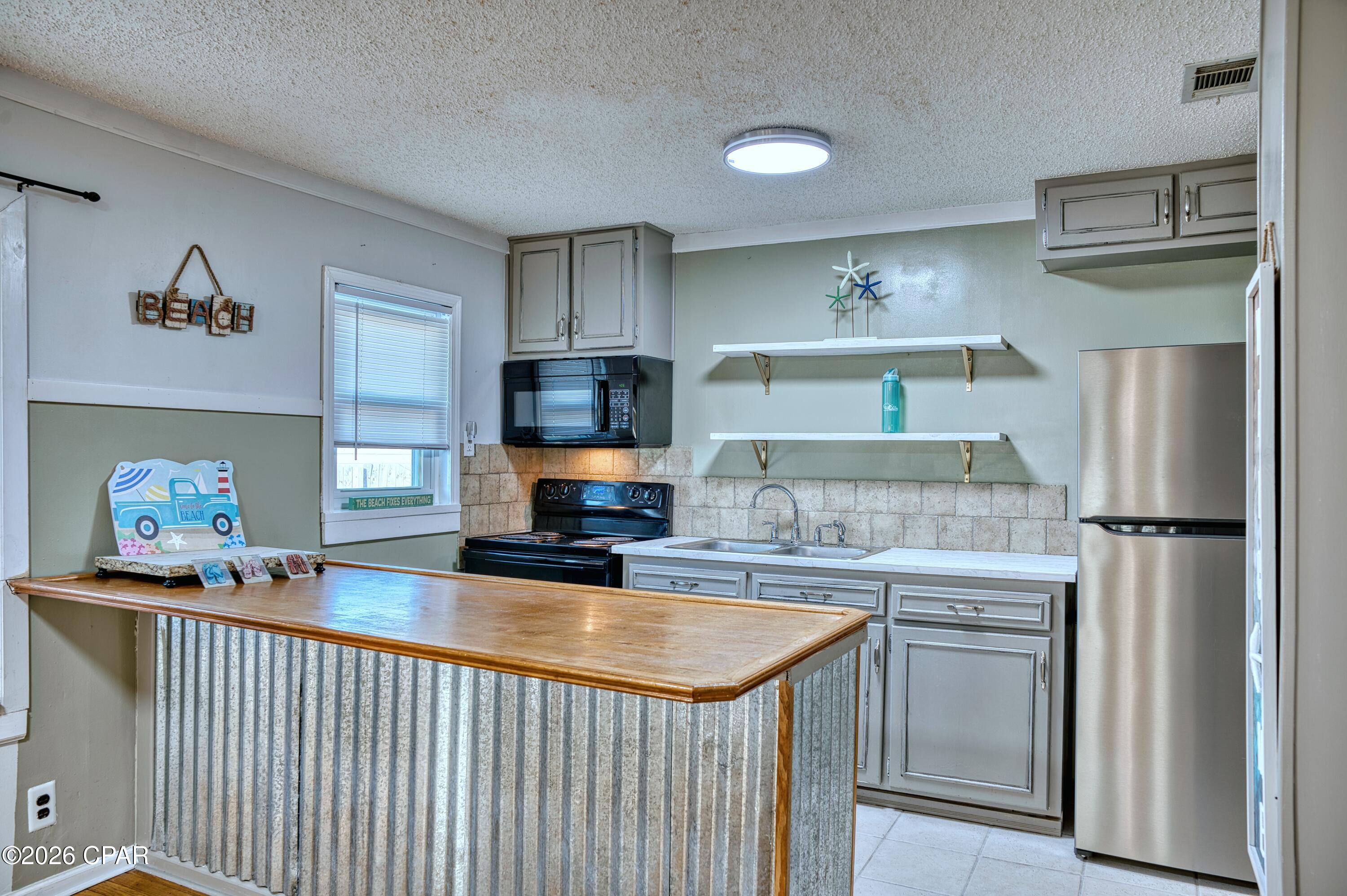 Image 17 For 209 Wells Street