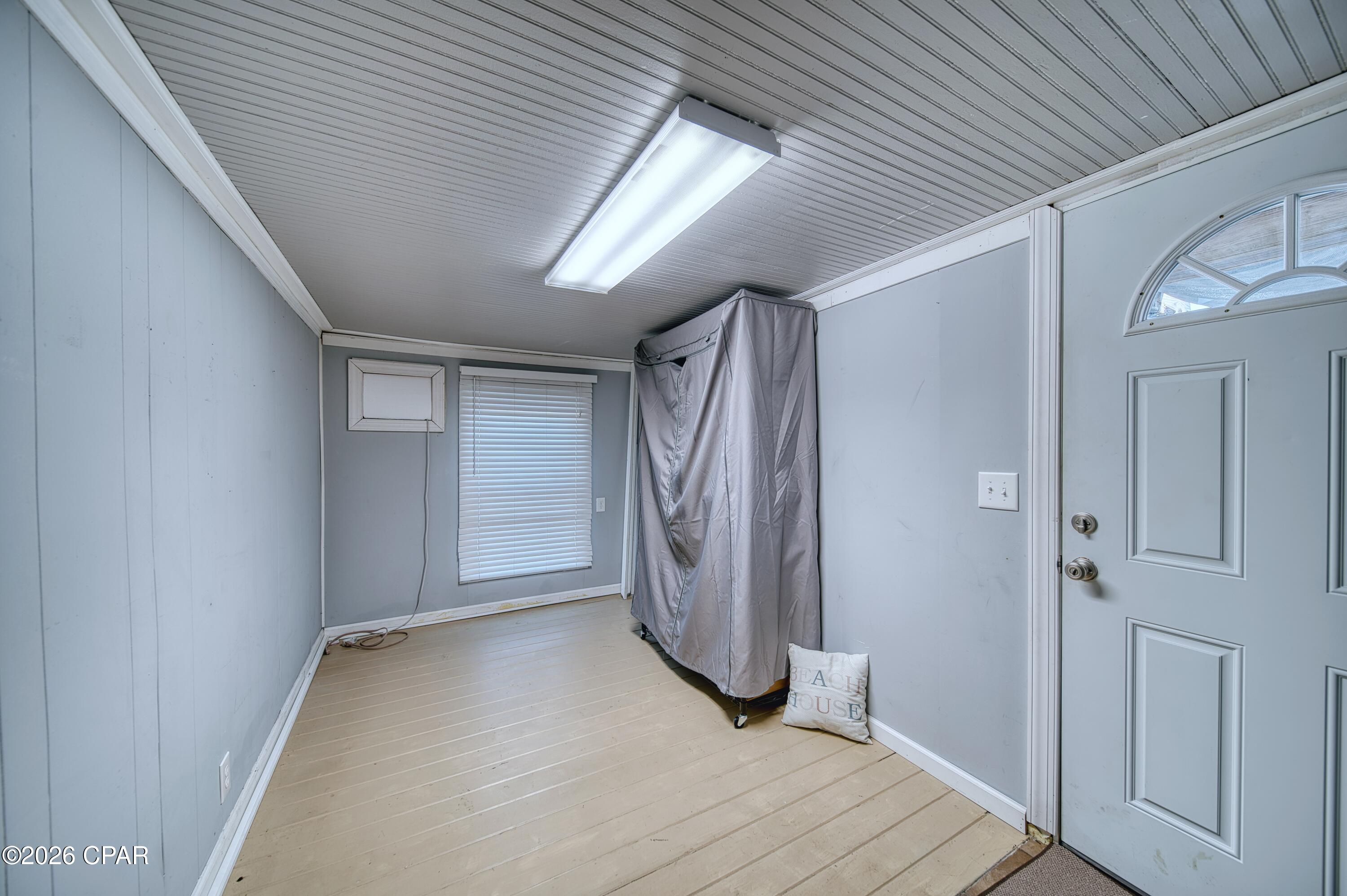 Image 22 For 209 Wells Street