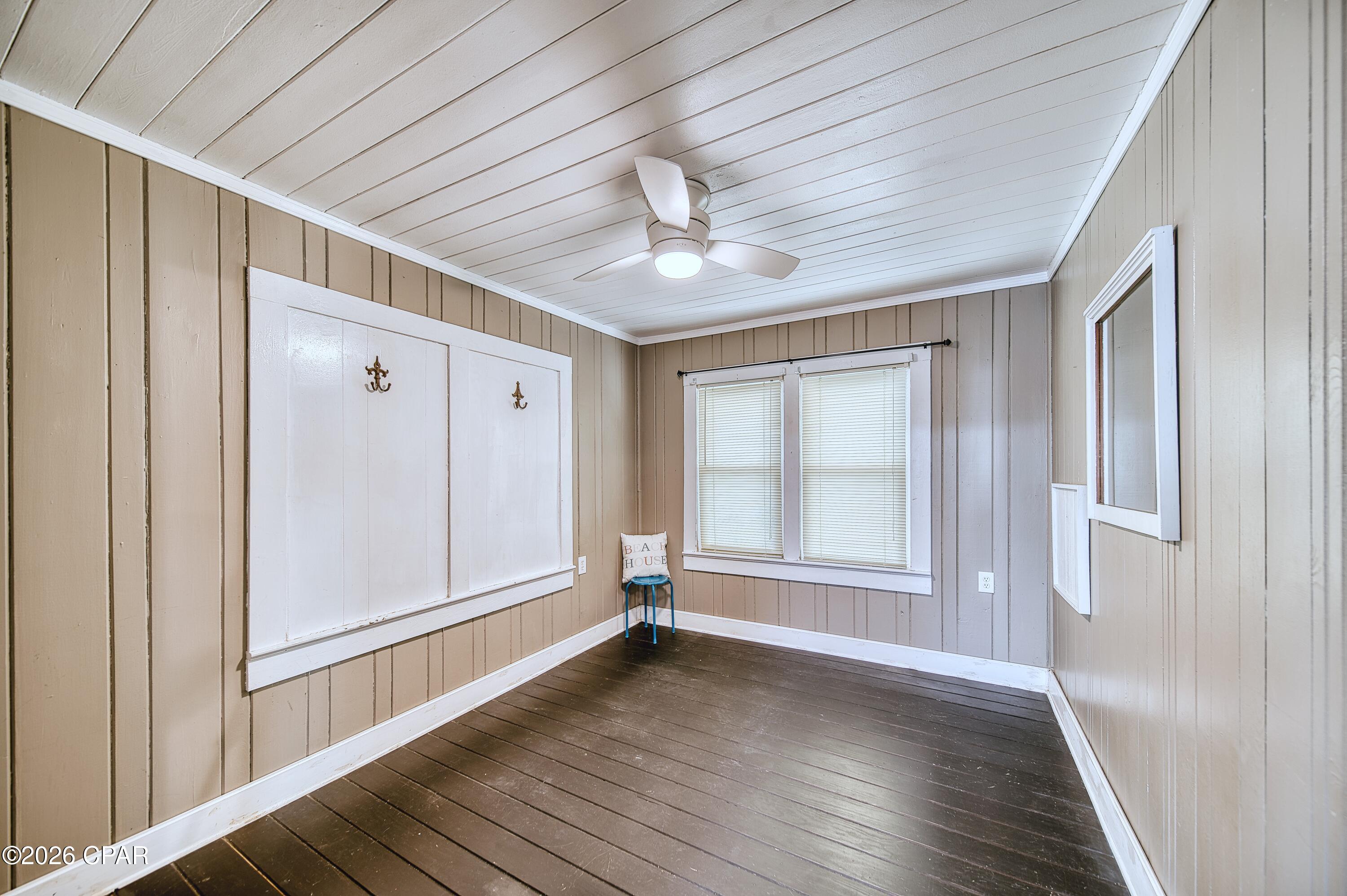 Image 23 For 209 Wells Street