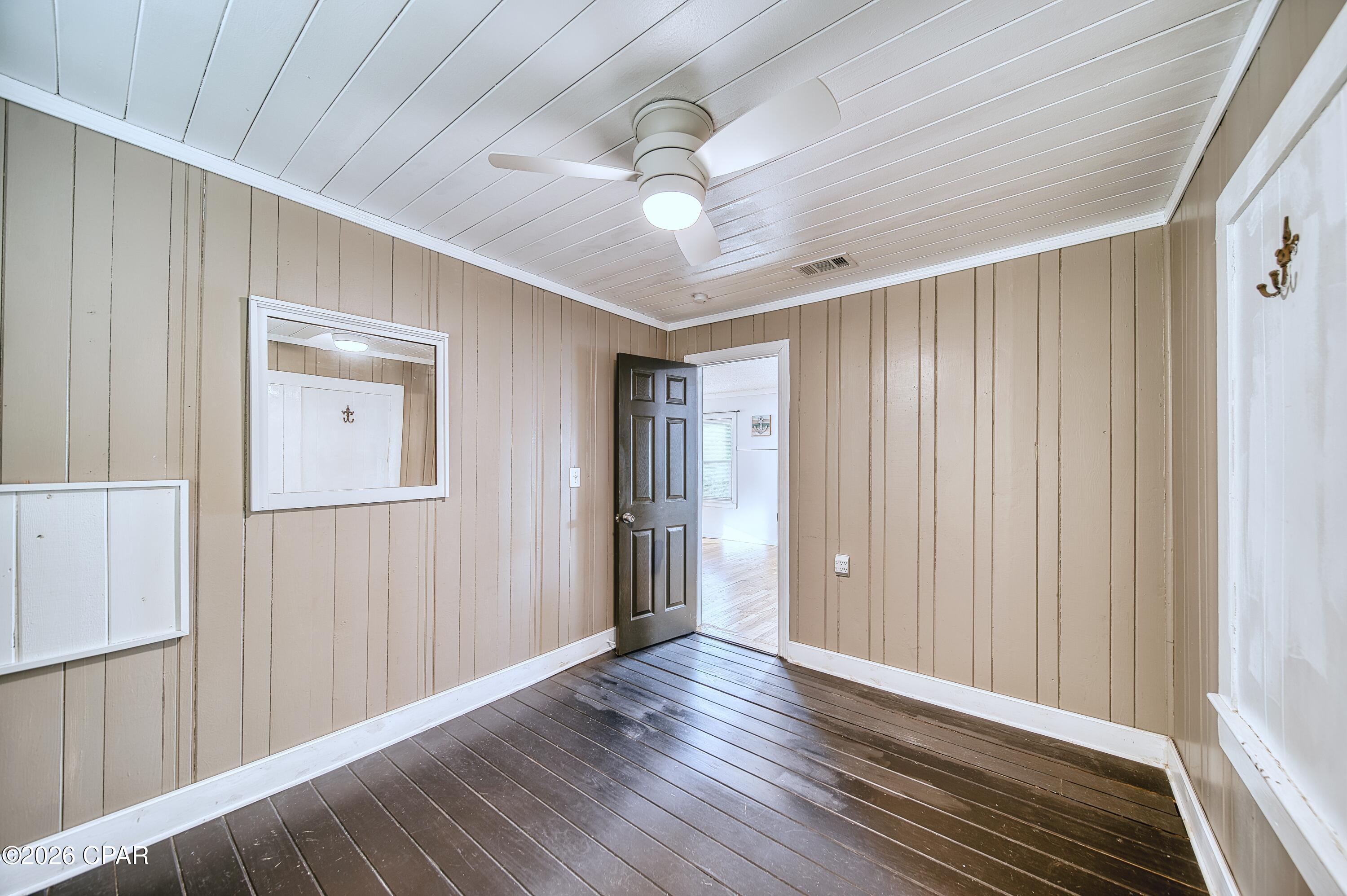 Image 24 For 209 Wells Street