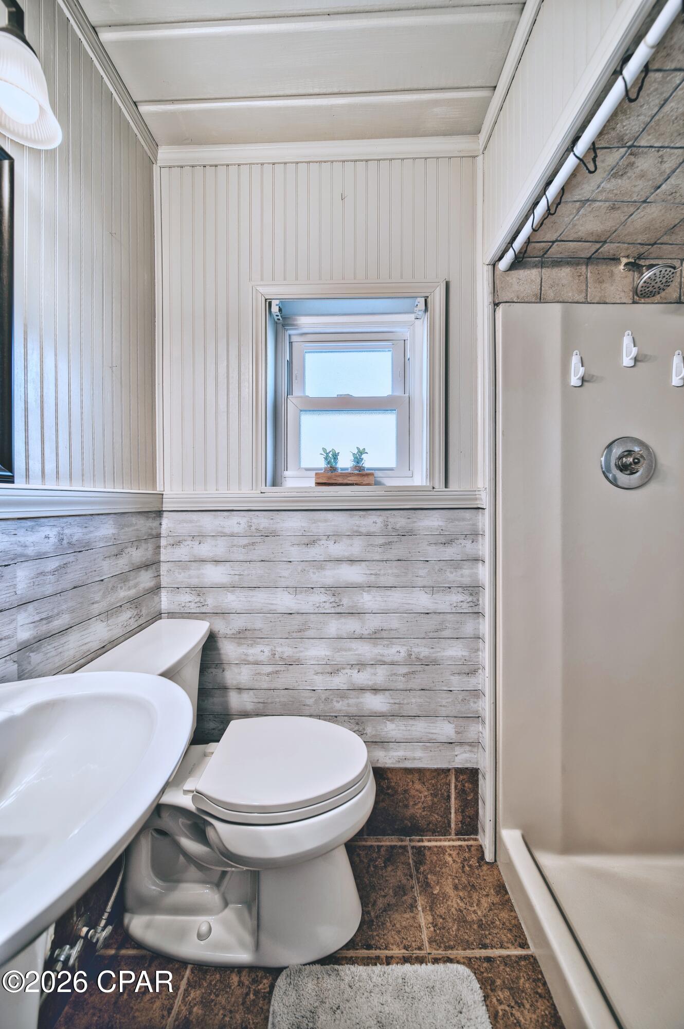 Image 33 For 209 Wells Street