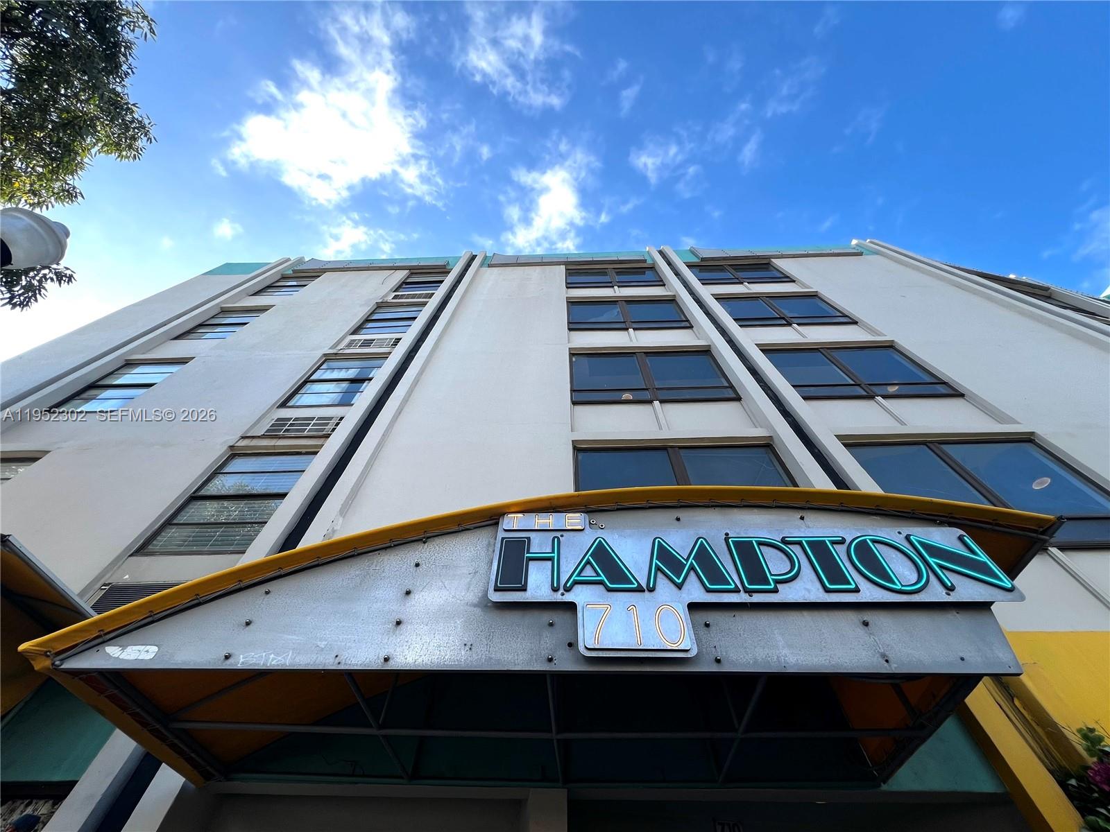 Hampton On Washington Av