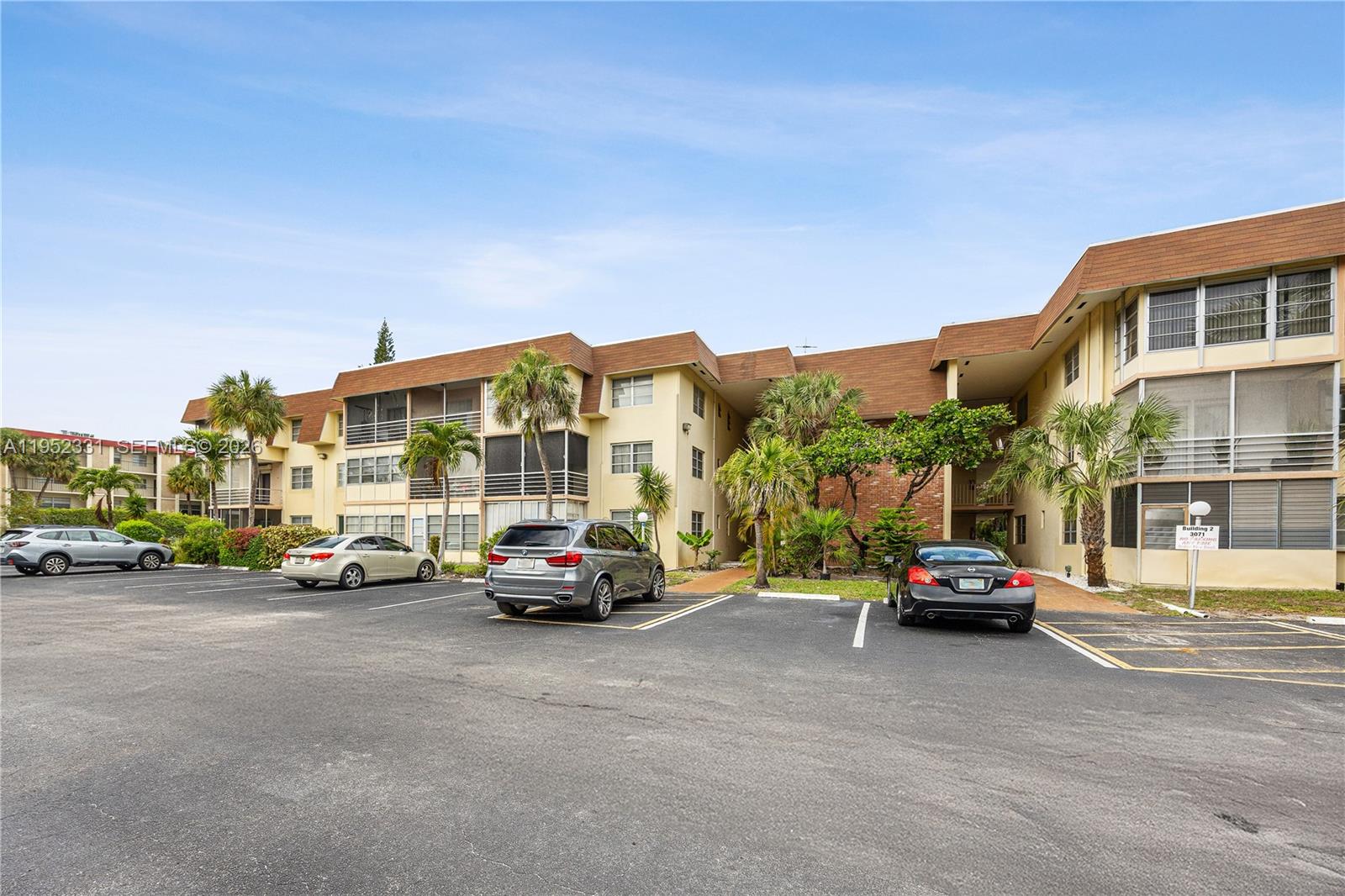 Lauderdale Oaks Condo II