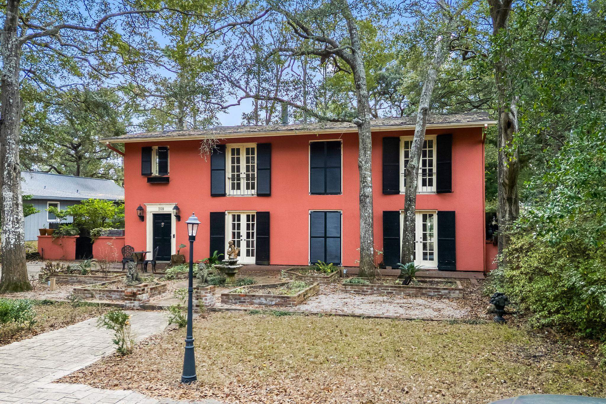 209 82nd Ave. N Myrtle Beach, SC 29572