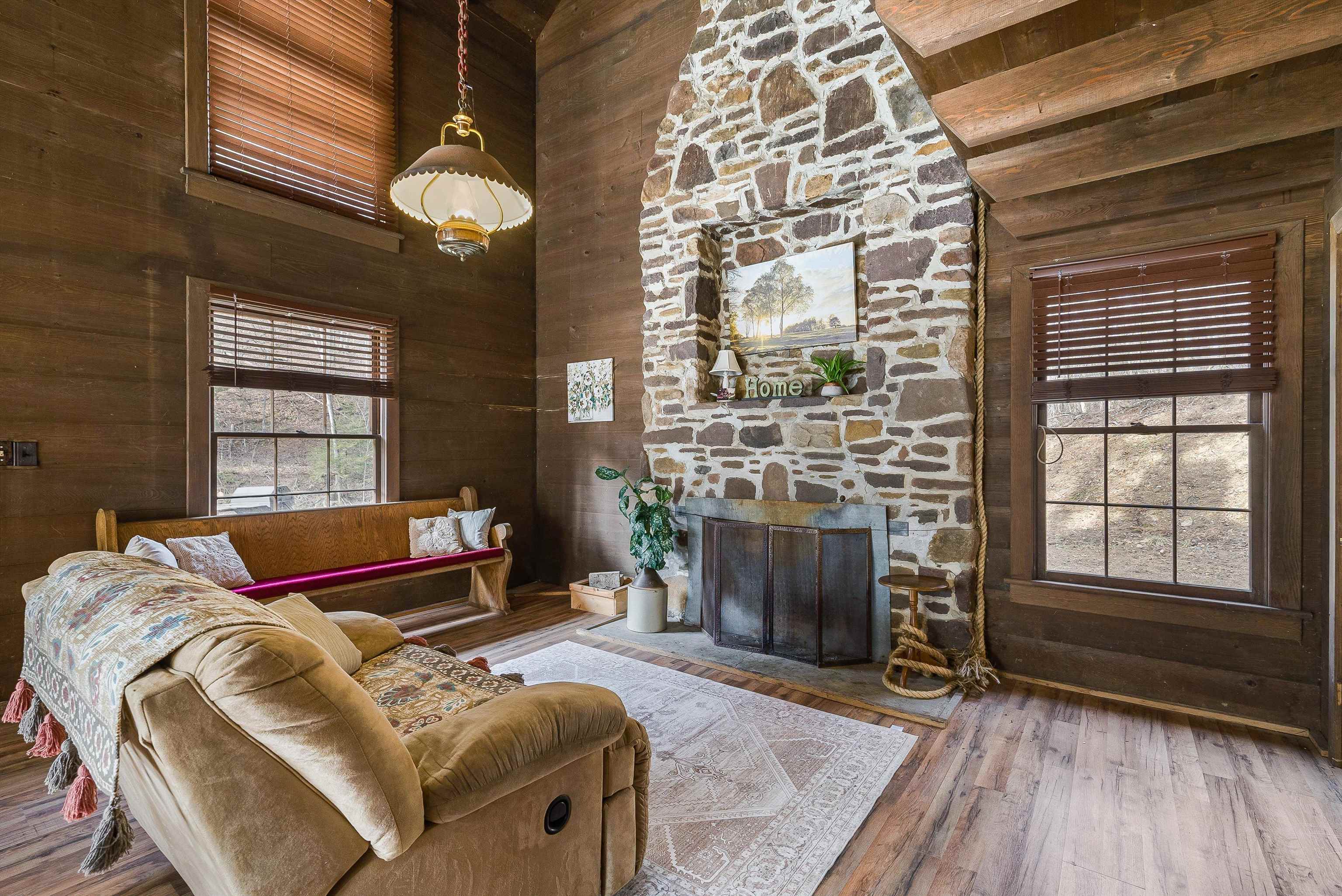 595 Deerfield Valley Rd