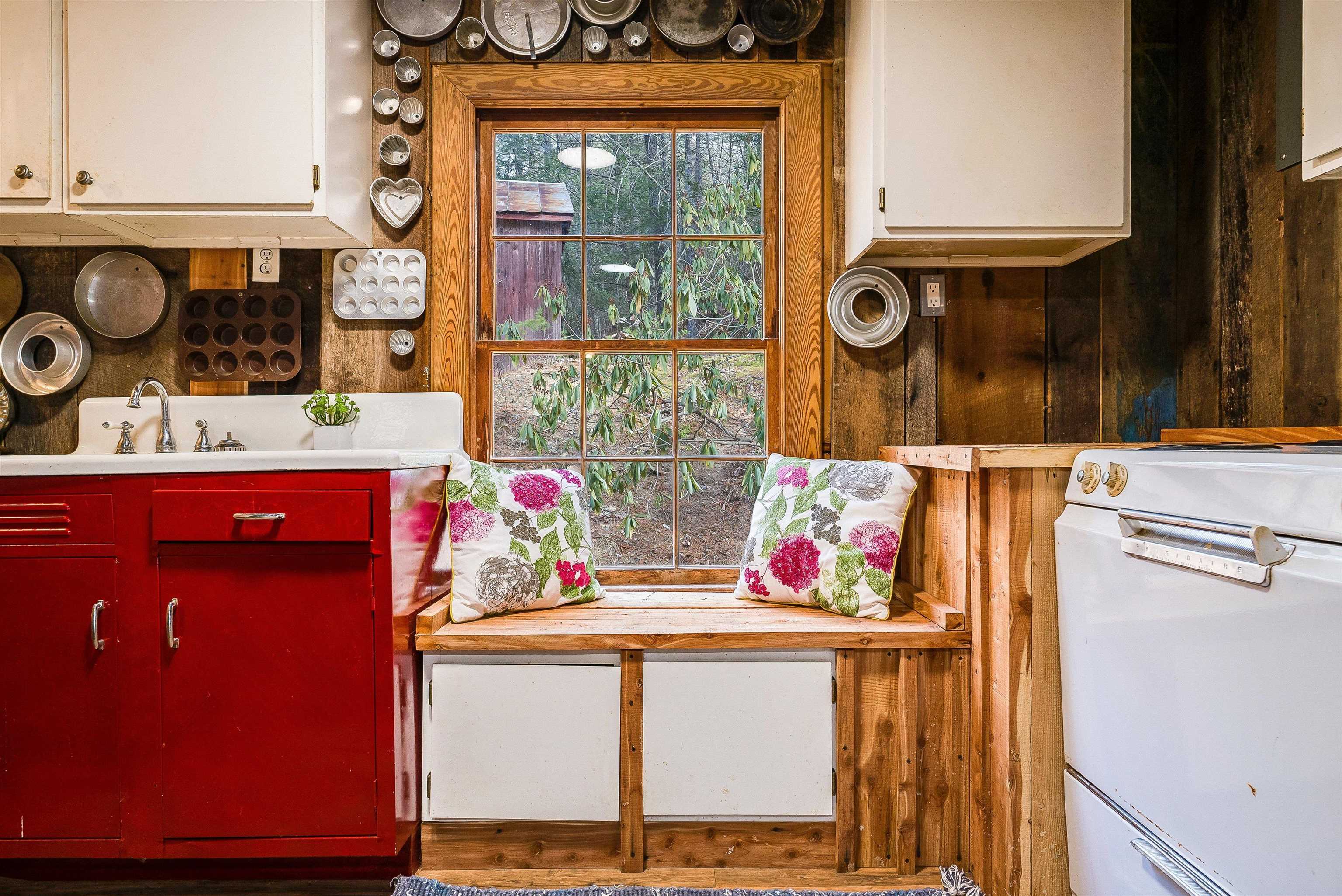 595 Deerfield Valley Rd