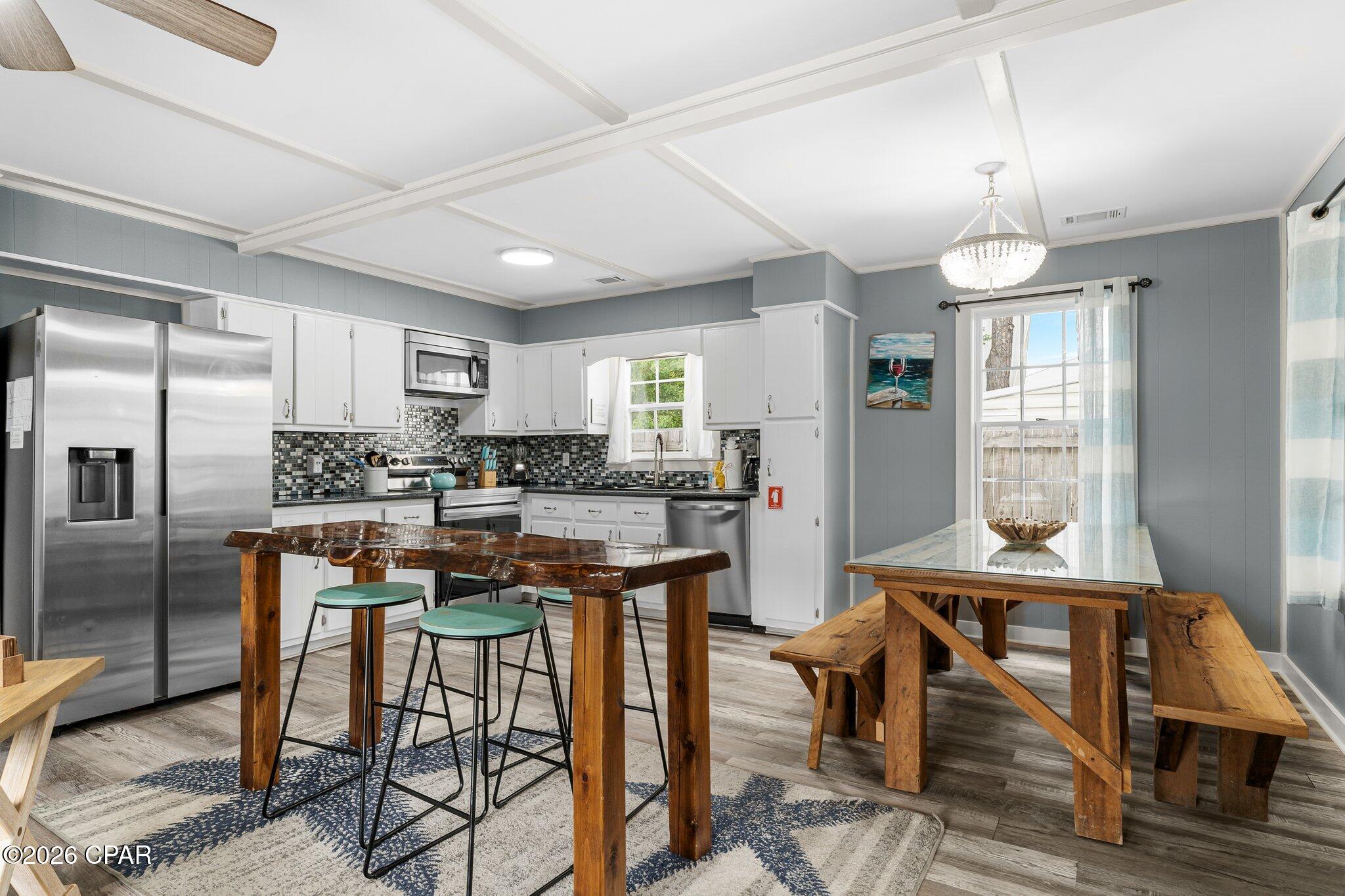 Image 13 For 5722 Pinetree Avenue